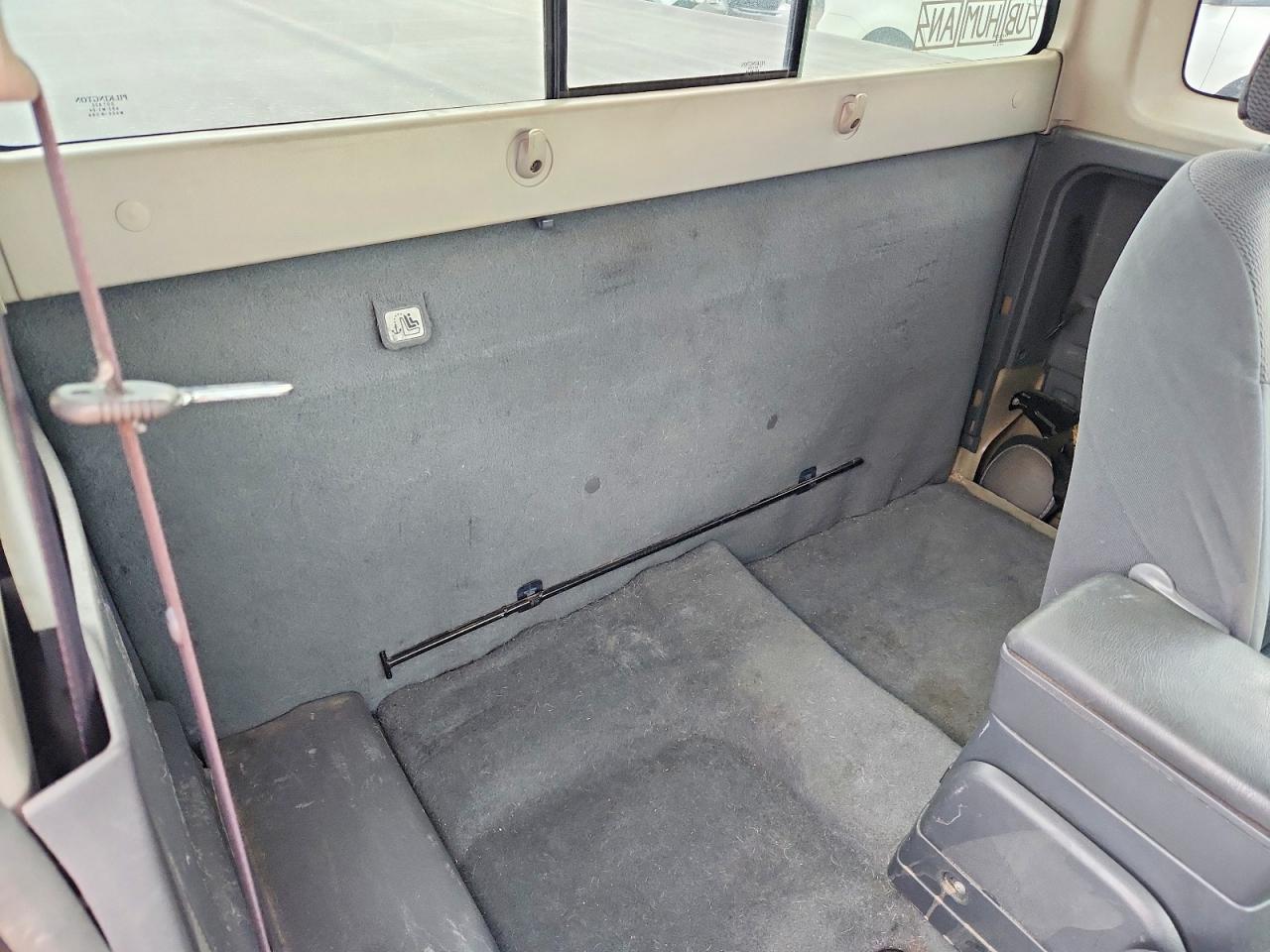 2003 Nissan Frontier Xe-v6 Серебряный vin: 1N6ED26YX3C456087