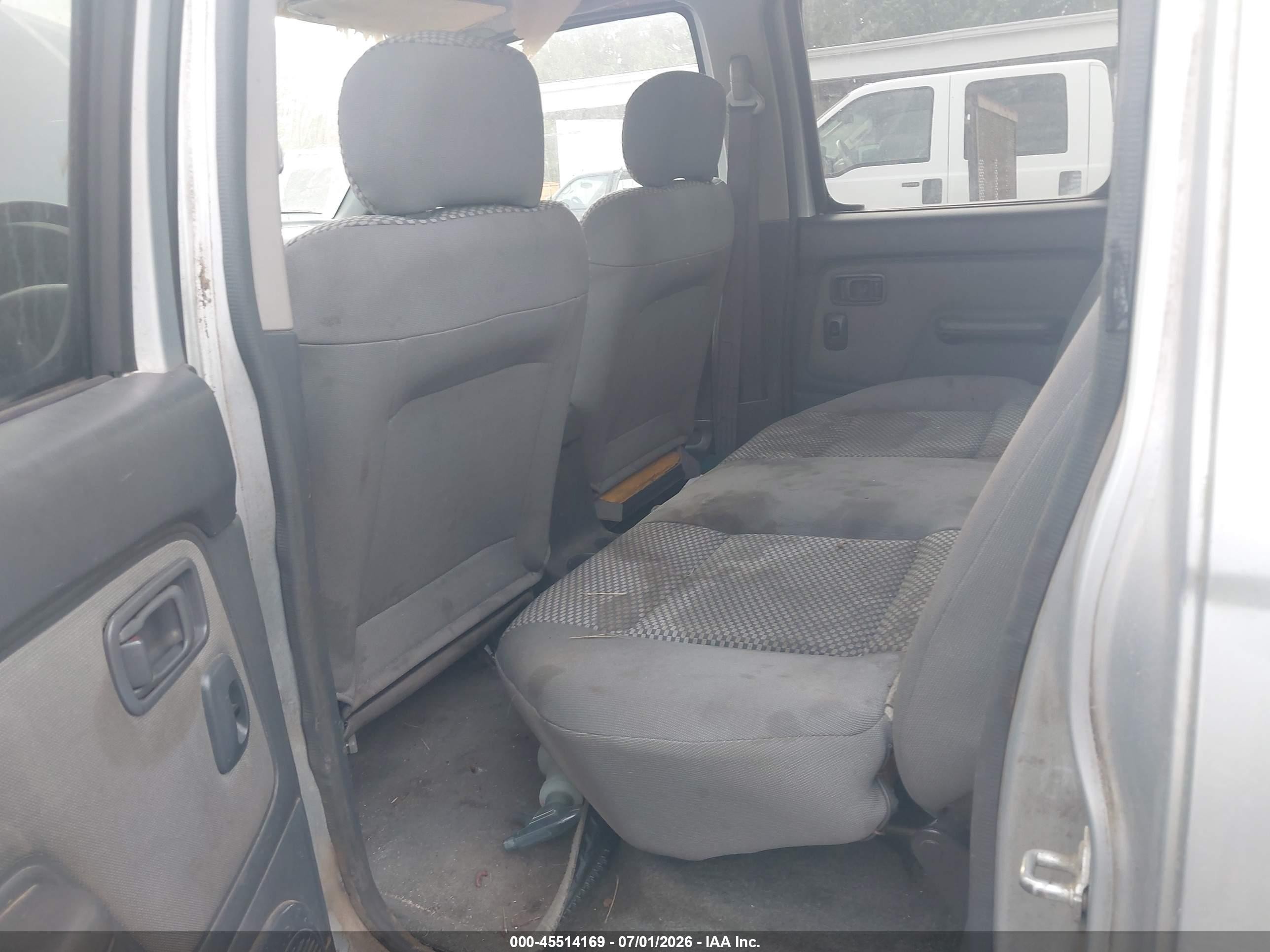 2001 Nissan Frontier Se-v6 Silver vin: 1N6ED27T01C343765