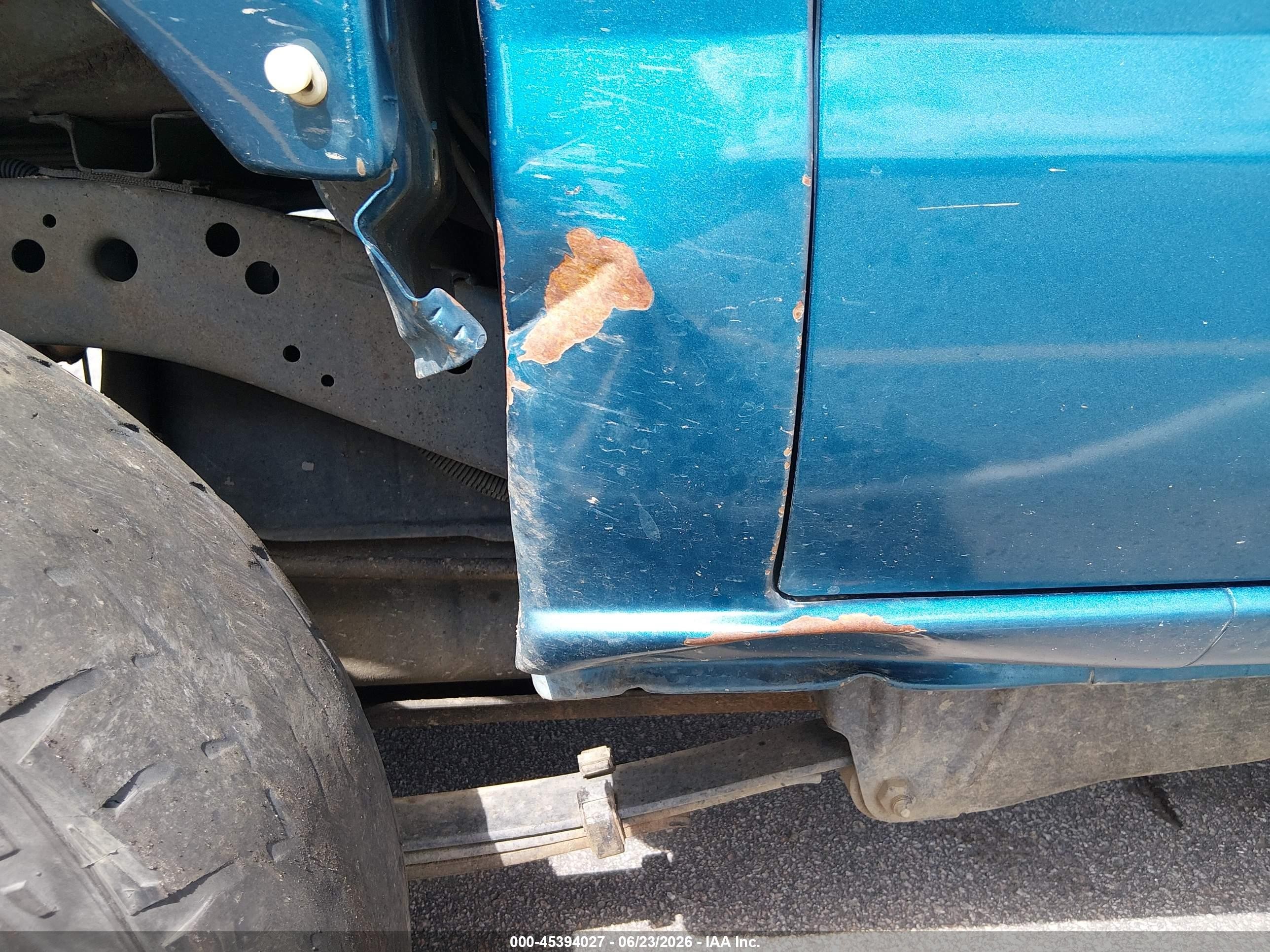 2001 Nissan Frontier Xe-v6 Blue vin: 1N6ED27T01C377480