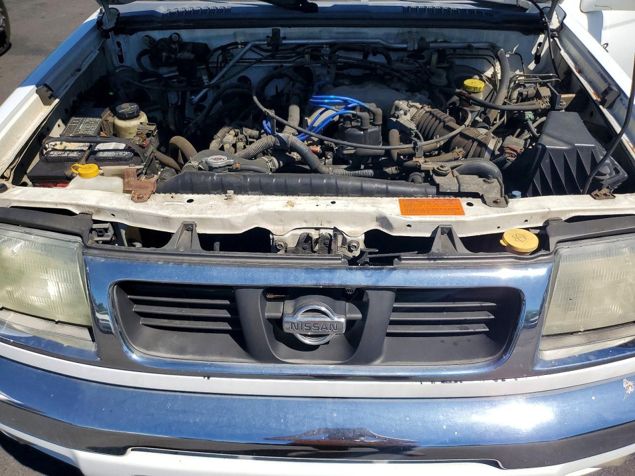 2000 Nissan Frontier Crew Cab Xe/crew Cab Se White vin: 1N6ED27T0YC316320