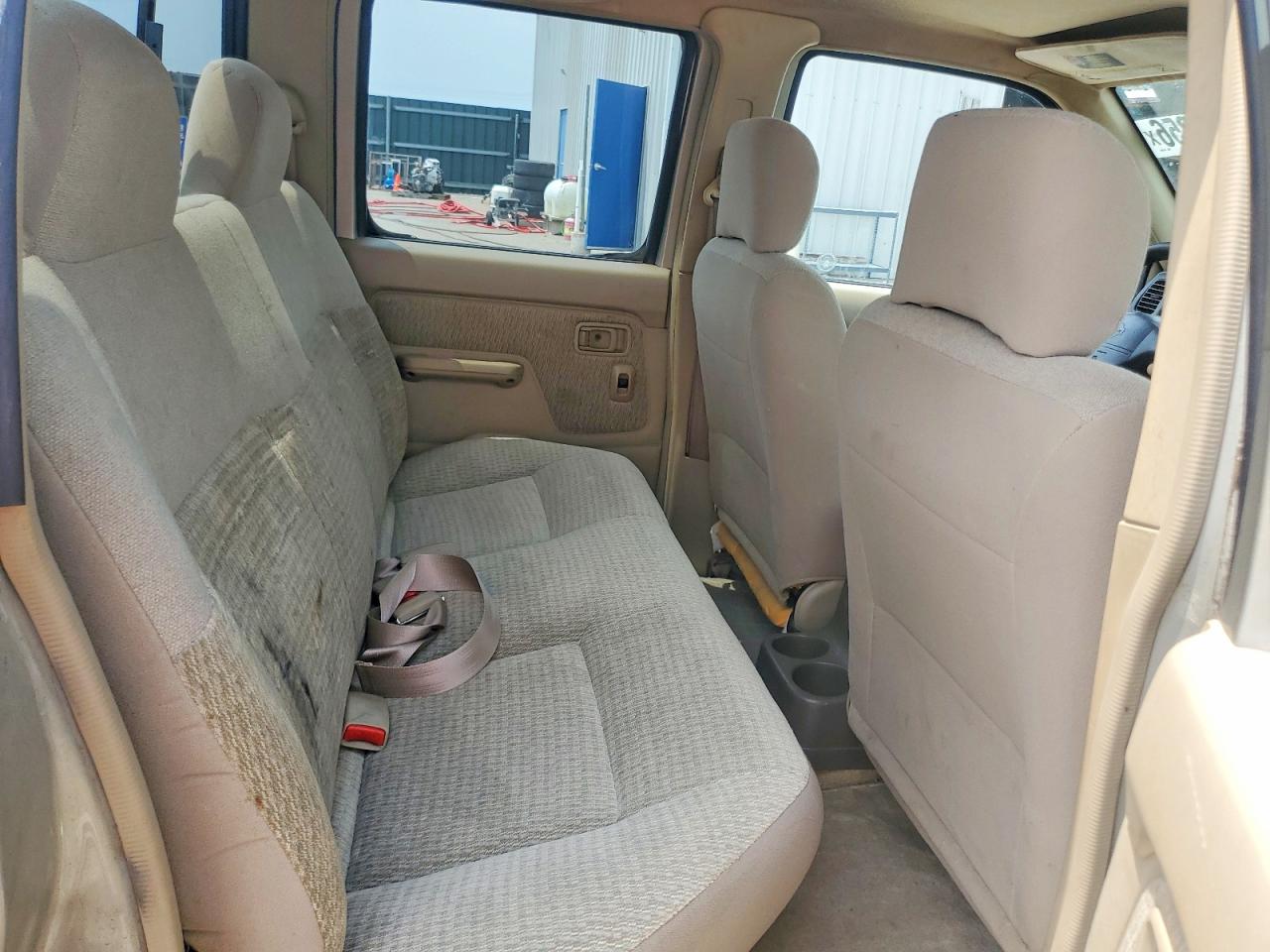 2000 Nissan Frontier Xe Silver vin: 1N6ED27T0YC412996
