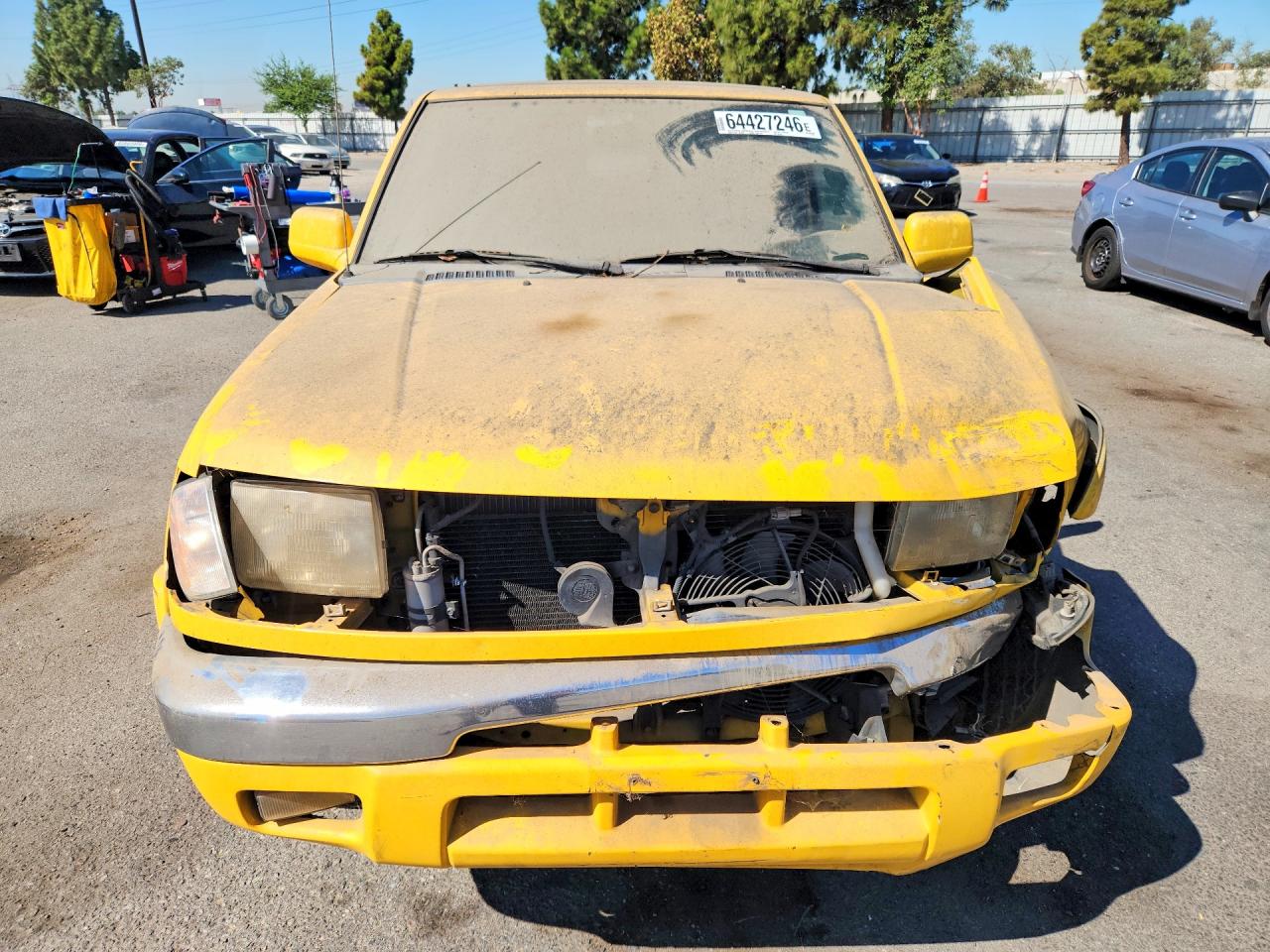 2000 Nissan Frontier Xe Желтый vin: 1N6ED27T1YC397909