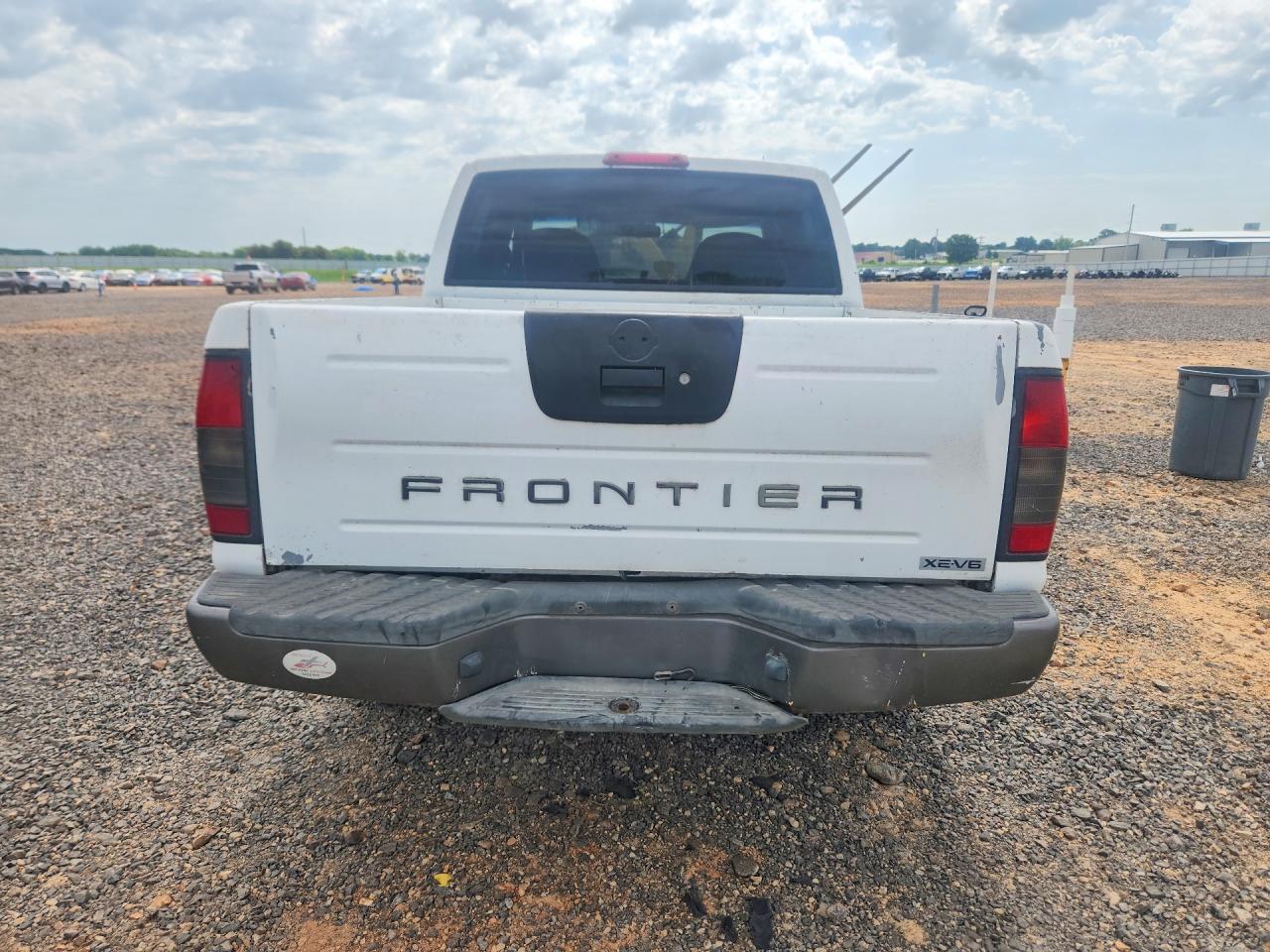 2001 Nissan Frontier Xe White vin: 1N6ED27T21C361166