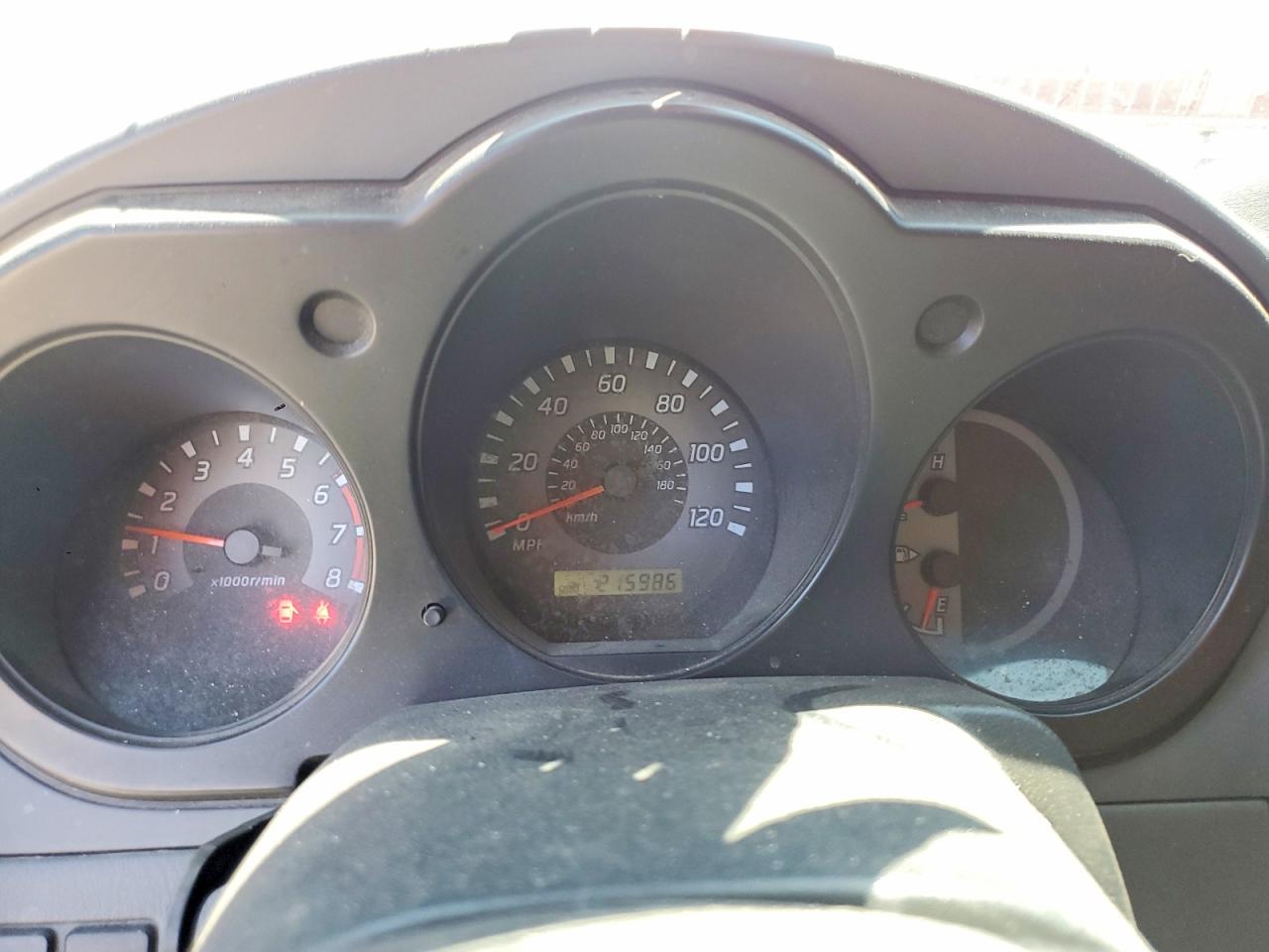 2003 Nissan Frontier Xe-v6 Красный vin: 1N6ED27T23C427833