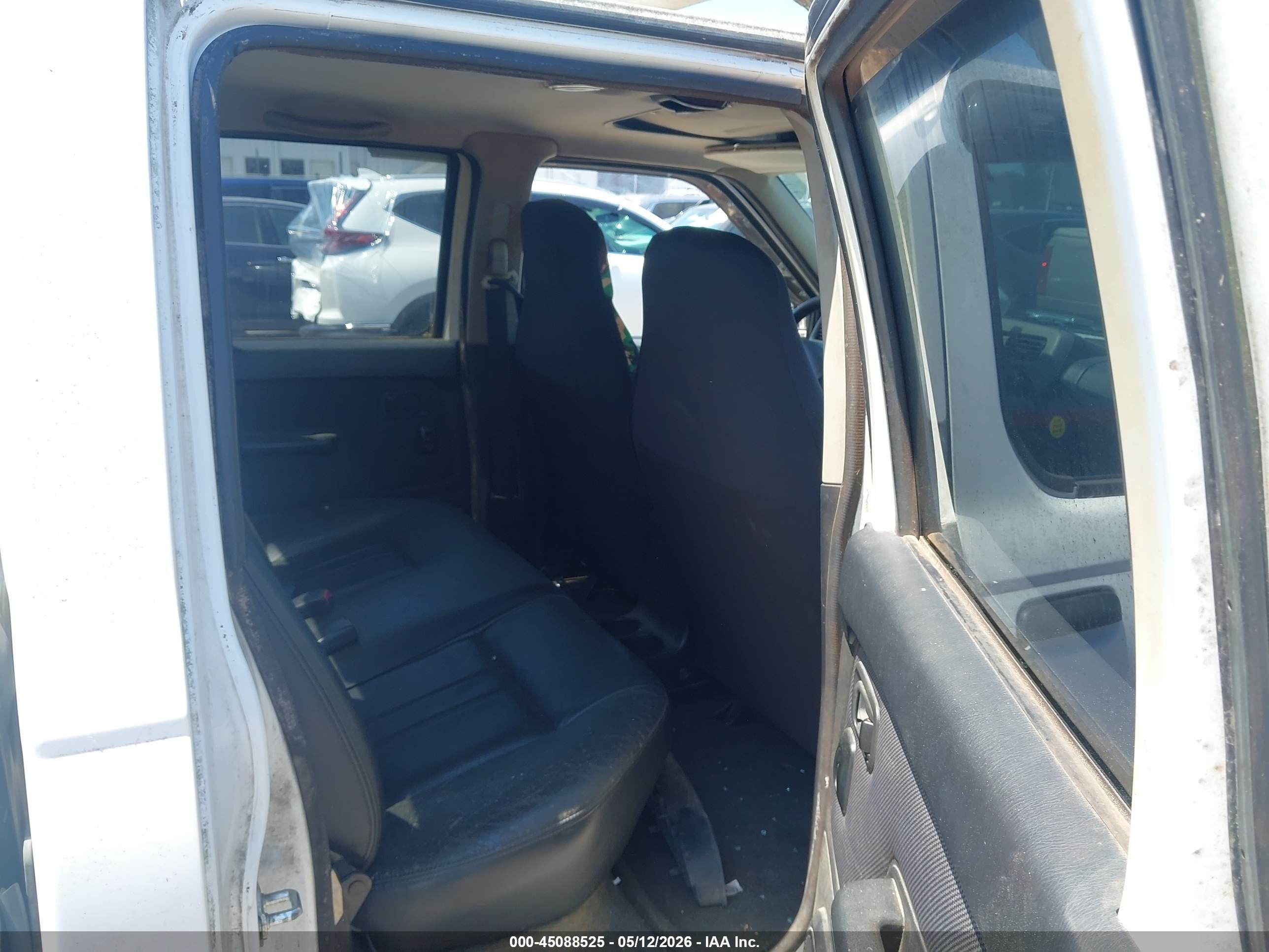 2001 Nissan Frontier Se-v6 White vin: 1N6ED27T31C345218
