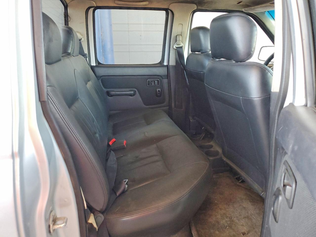 2001 Nissan Frontier Xe Silver vin: 1N6ED27T31C356123