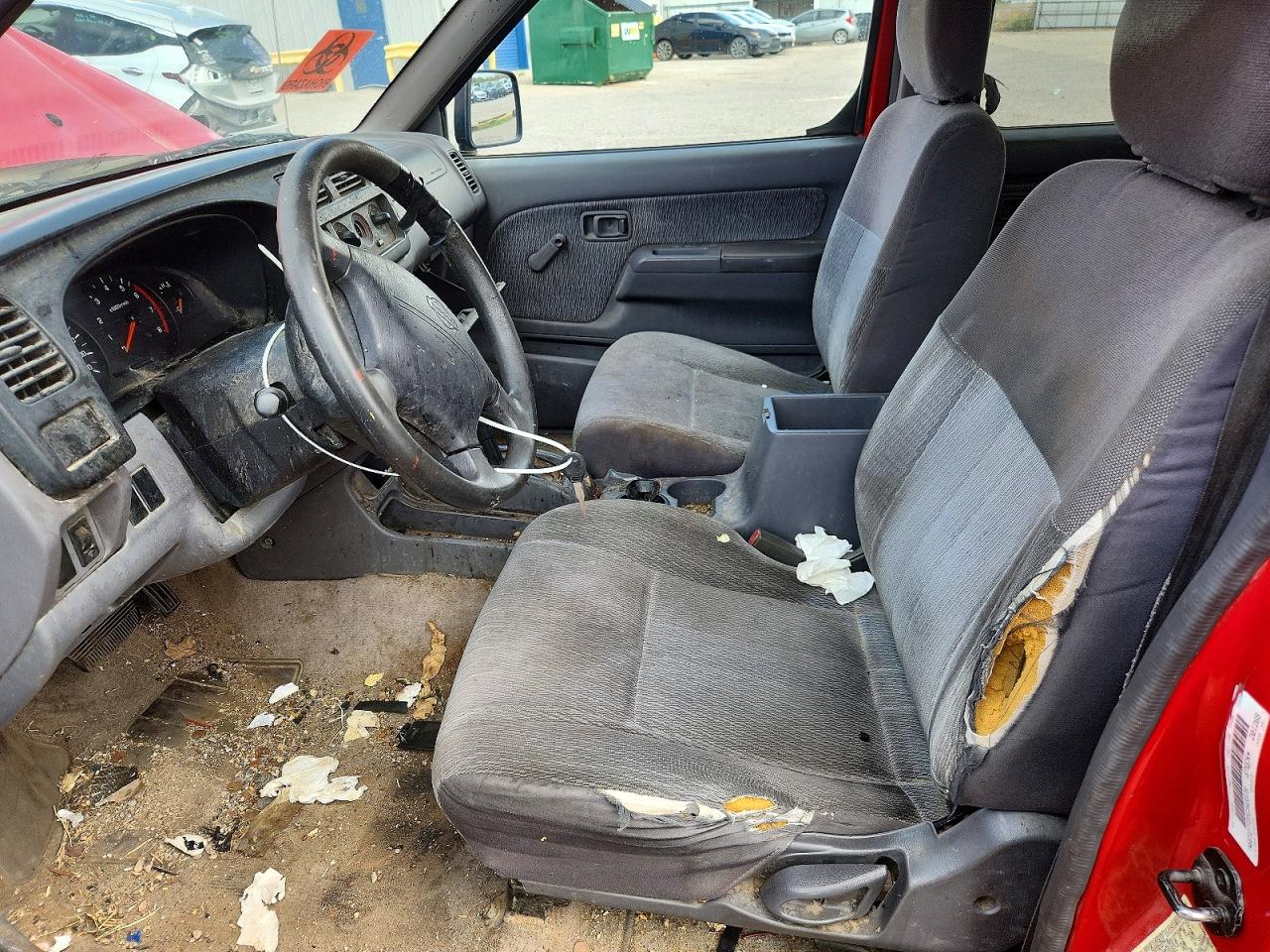 2000 Nissan Frontier Xe Red vin: 1N6ED27T3YC343379