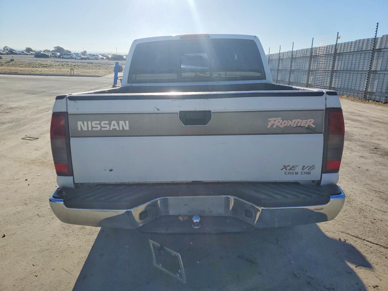 2000 Nissan Frontier Xe White vin: 1N6ED27T4YC347232