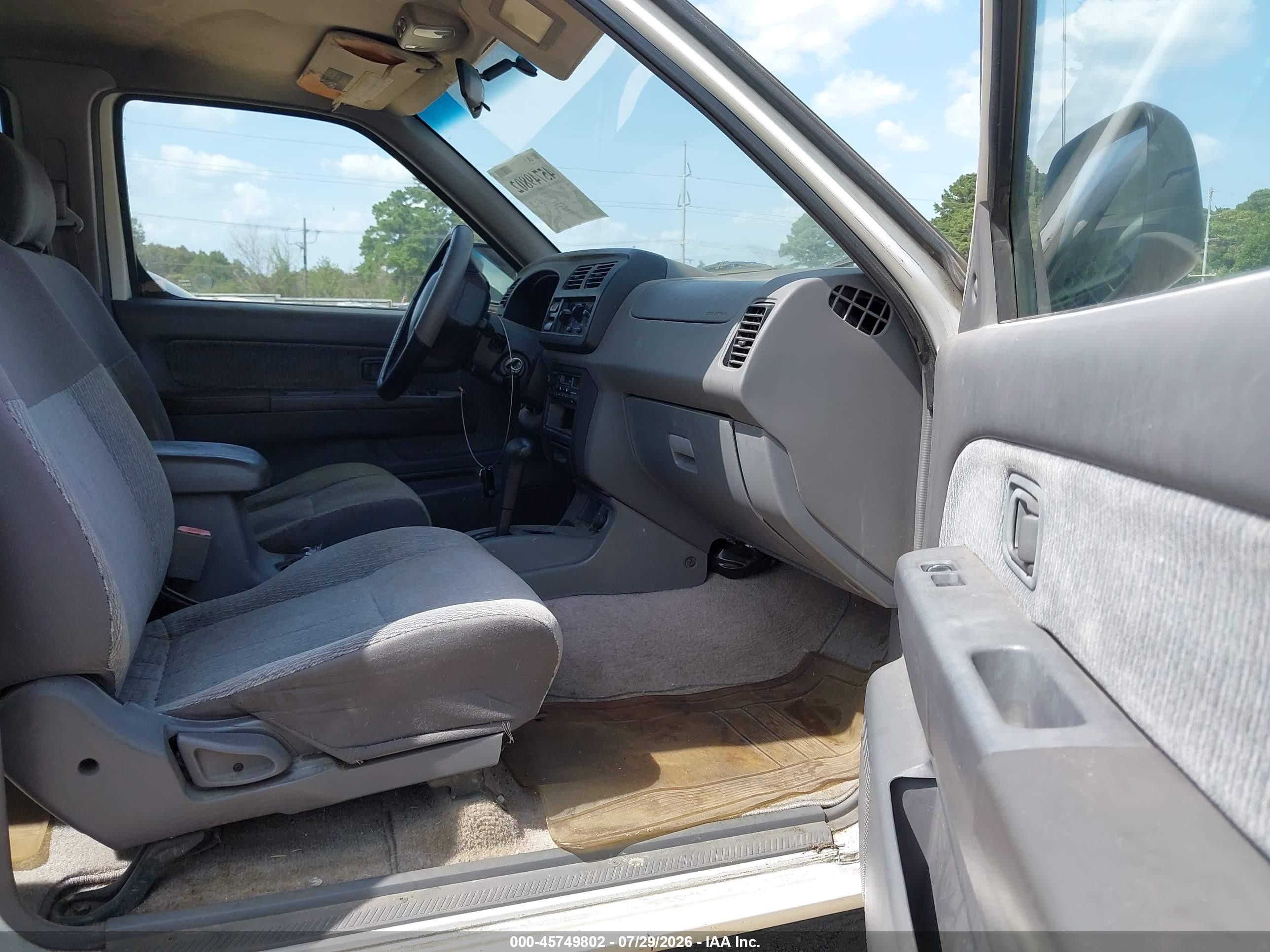 2000 Nissan Frontier Se-v6/xe-v6 White vin: 1N6ED27T5YC364671