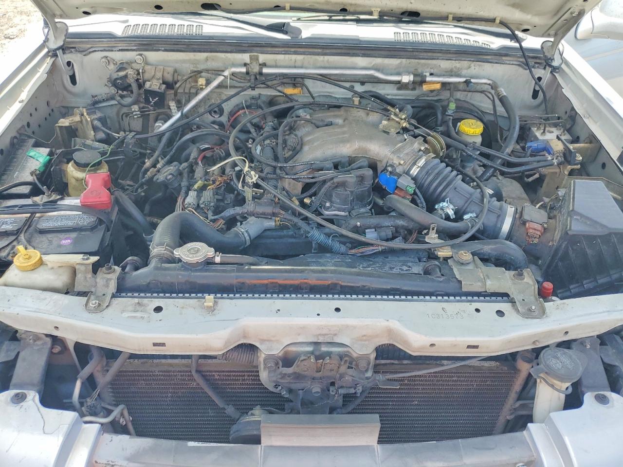 2001 Nissan Frontier Xe Silver vin: 1N6ED27T61C313573