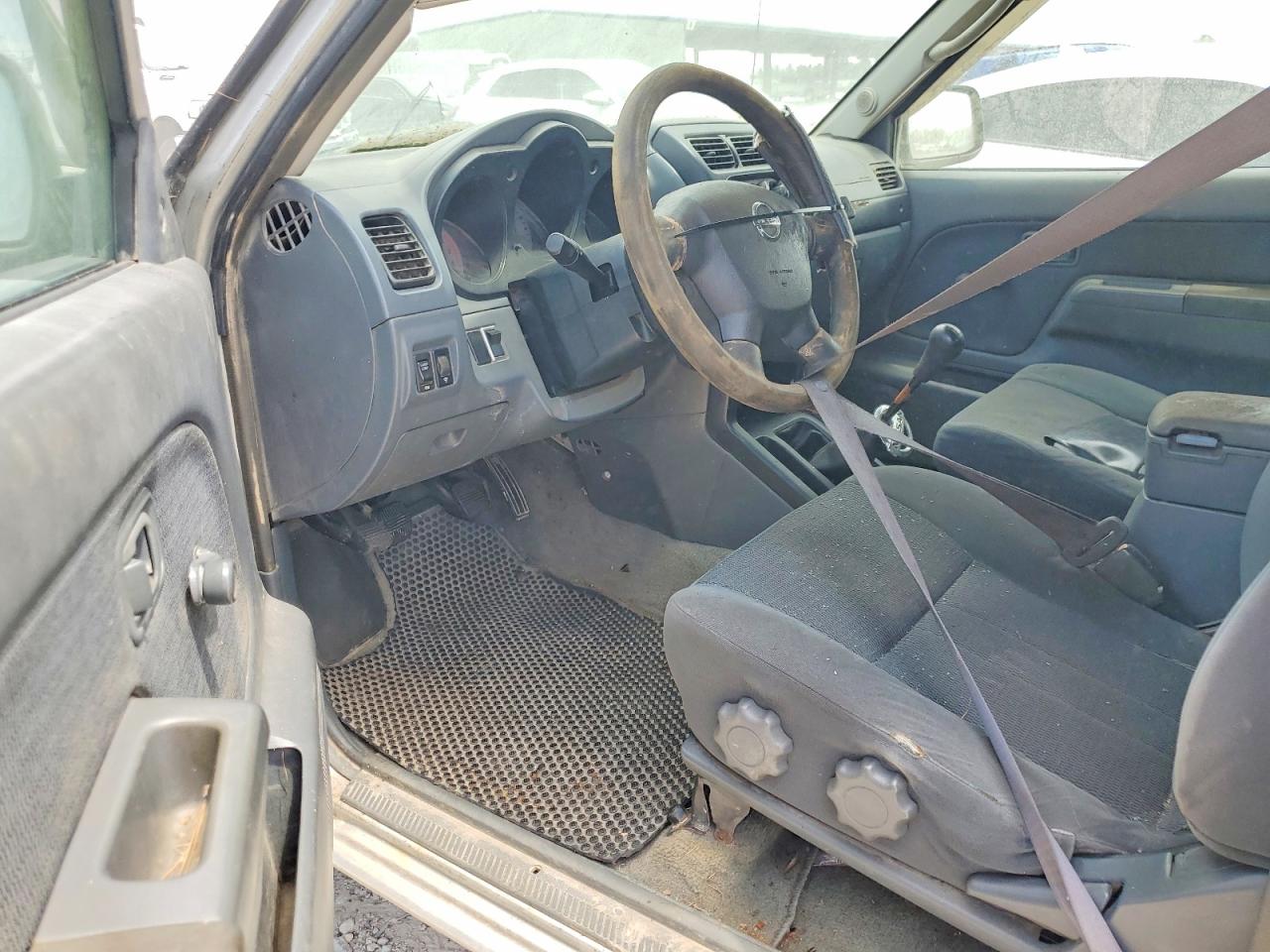 2004 Nissan Frontier Silver vin: 1N6ED27T64C437539