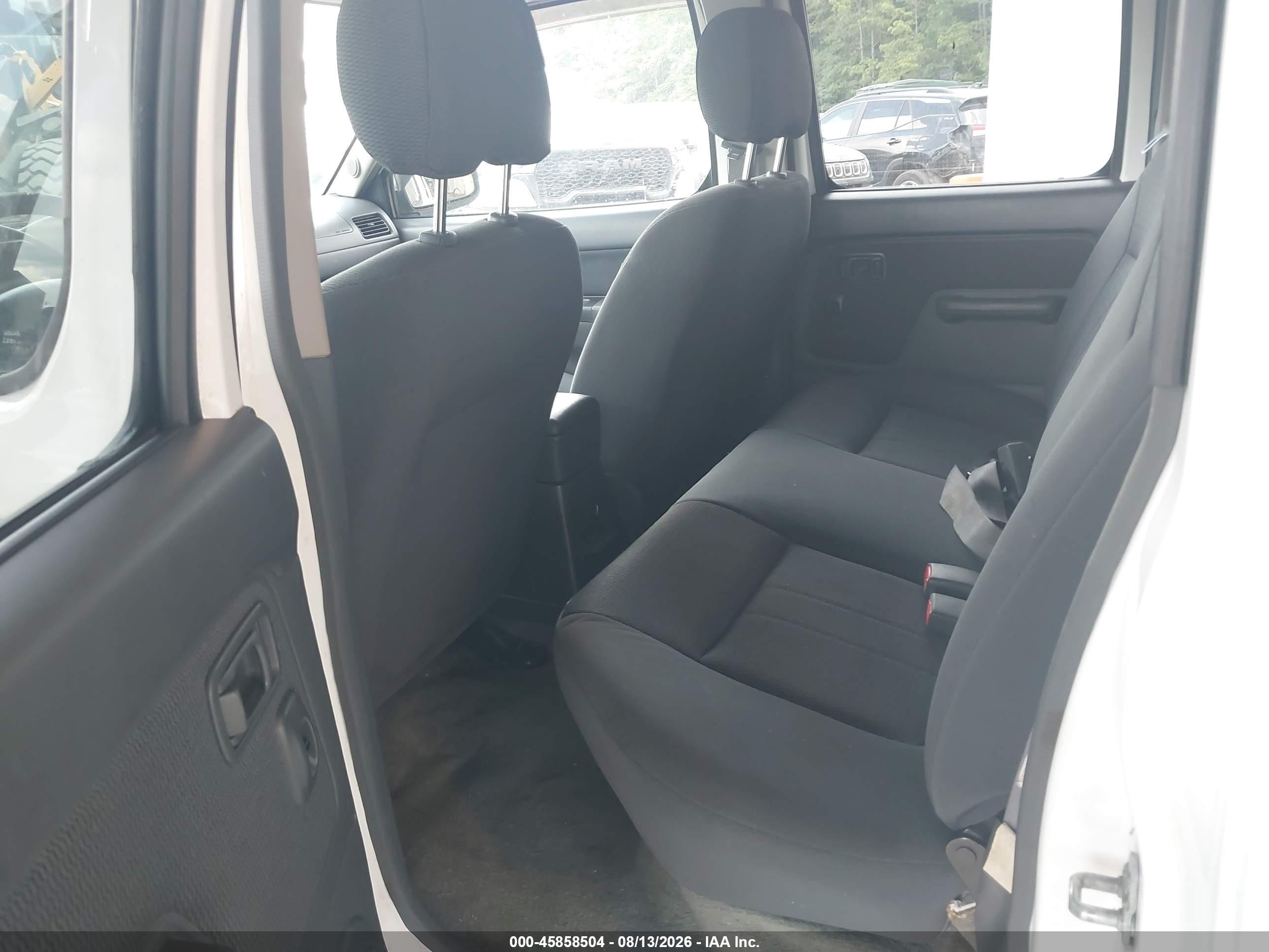 2004 Nissan Frontier Xe-v6 Белый vin: 1N6ED27T64C451294