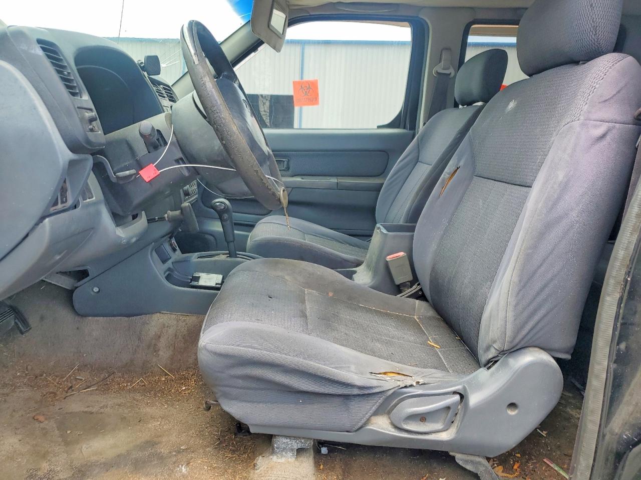 2001 Nissan Frontier Xe Black vin: 1N6ED27T81C391658