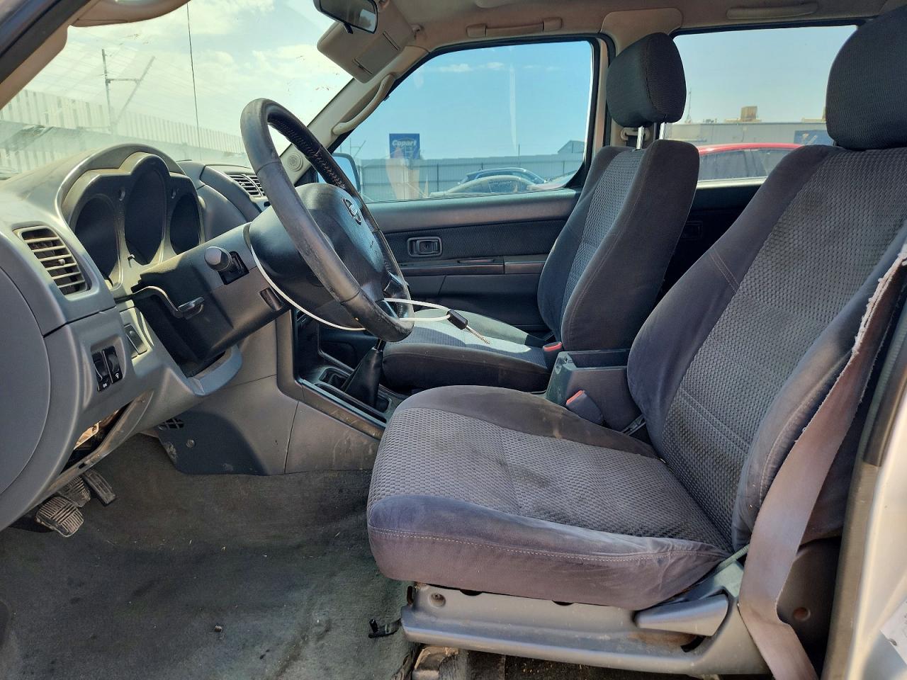2002 Nissan Frontier Xe-v6 Серебряный vin: 1N6ED27T82C393699