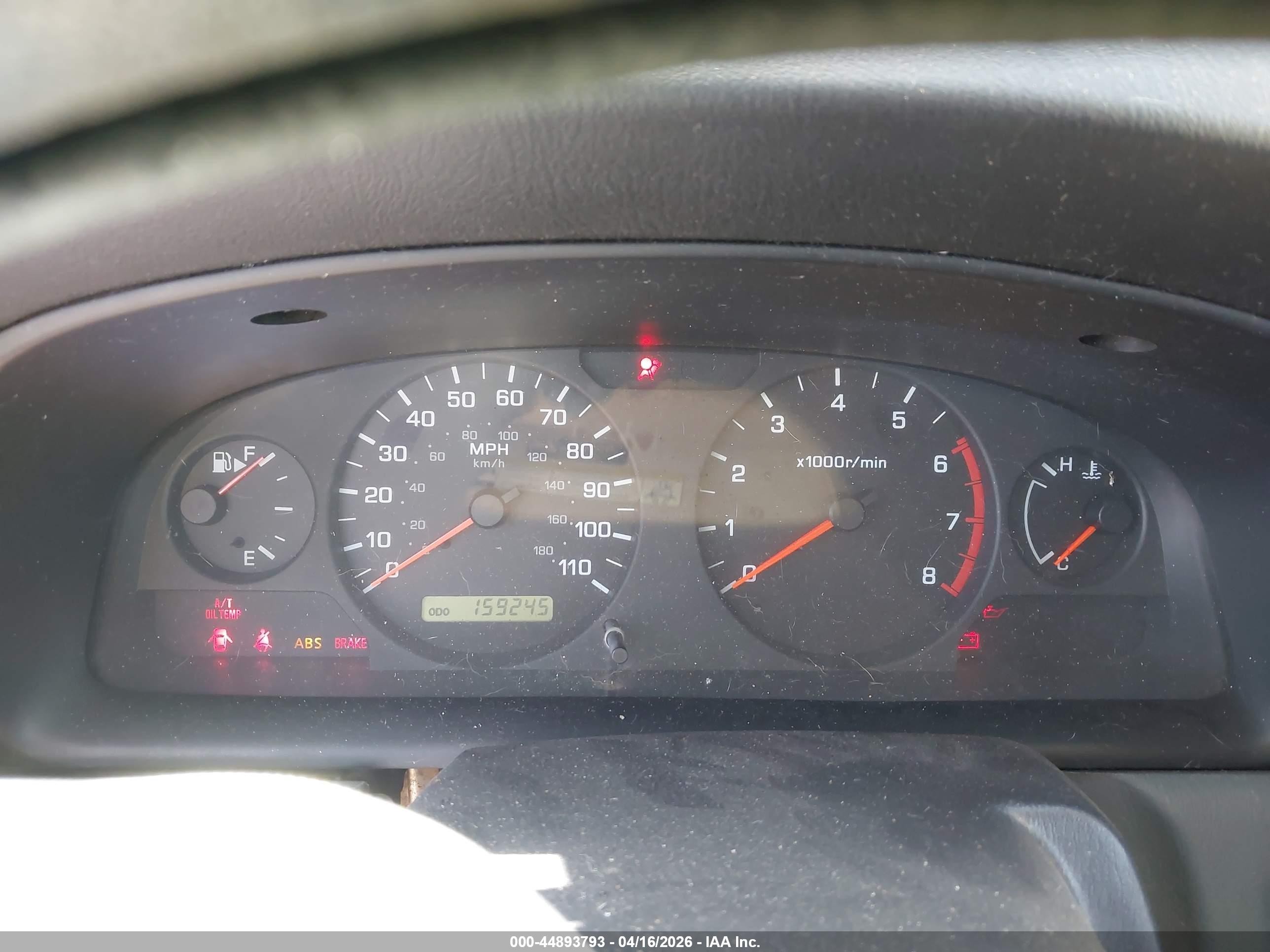 2001 Nissan Frontier Xe-v6 Серебряный vin: 1N6ED27T91C388641
