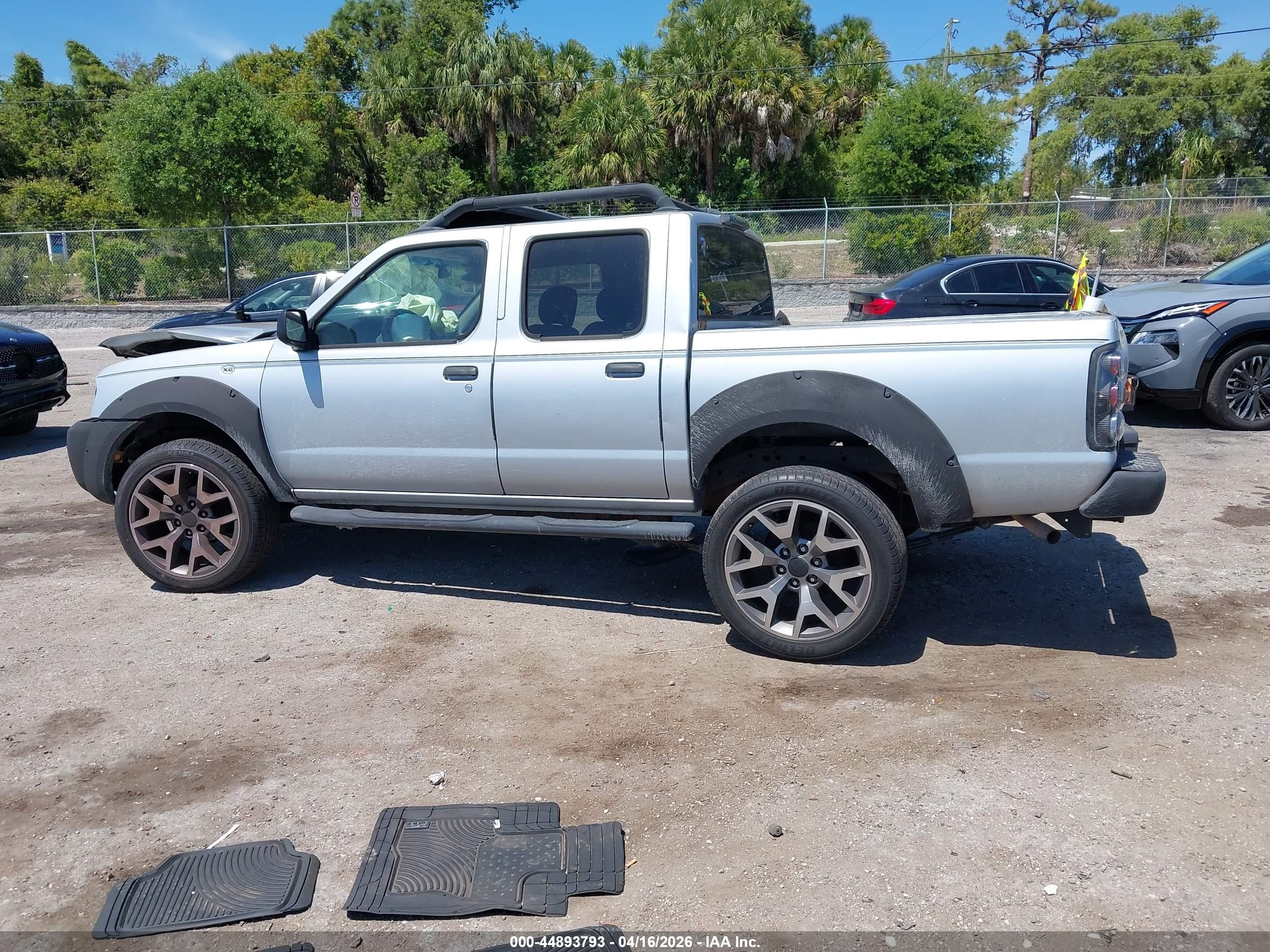 2001 Nissan Frontier Xe-v6 Серебряный vin: 1N6ED27T91C388641