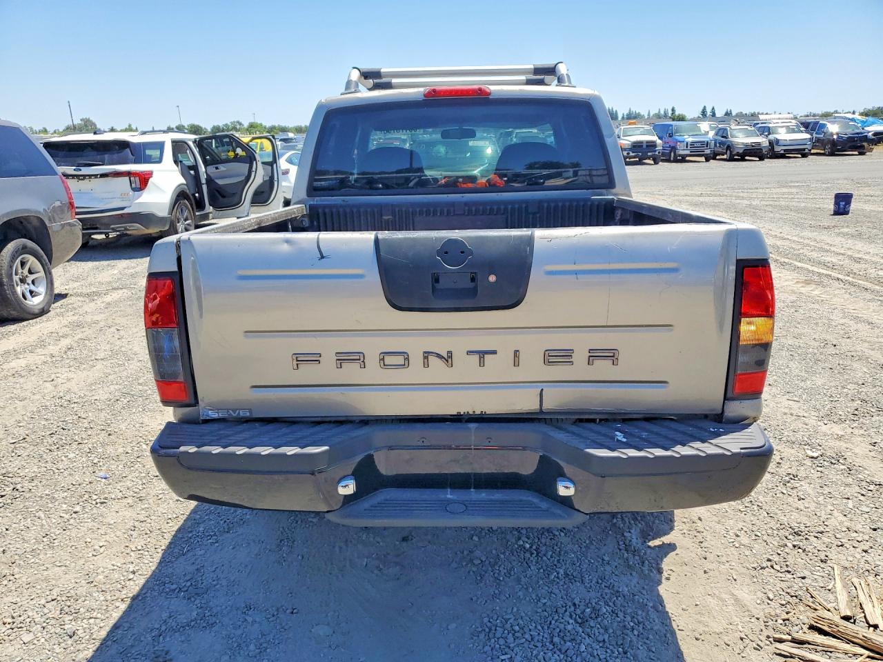2001 Niss Frontier Gray vin: 1N6ED27T91C393645