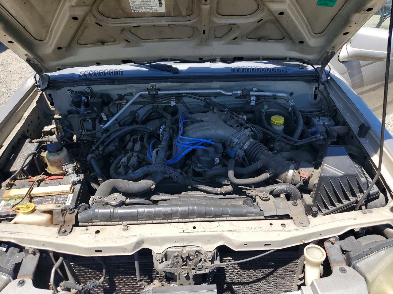 2001 Niss Frontier Gray vin: 1N6ED27T91C393645