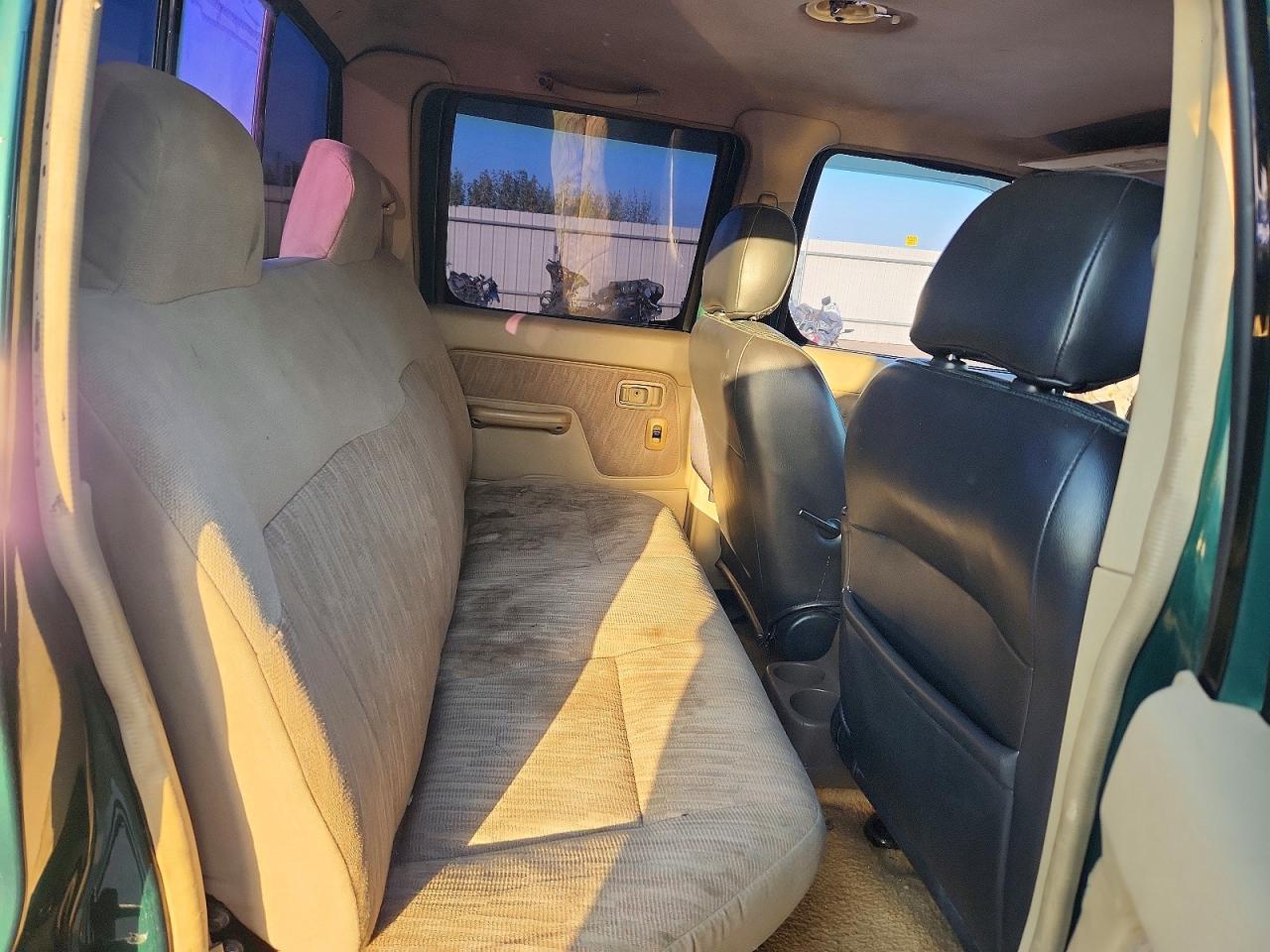 2000 Nissan Frontier Xe Green vin: 1N6ED27TXYC325171