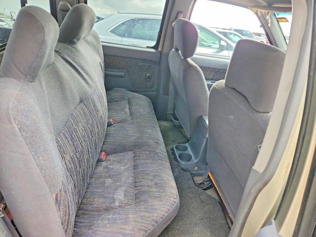 2000 Nissan Frontier Xe Tan vin: 1N6ED27TXYC416991