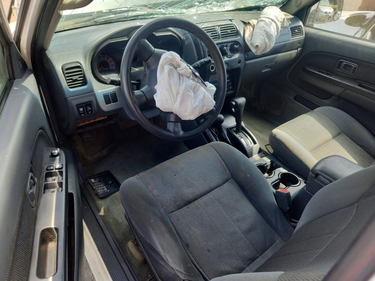 2003 Nissan Frontier Xe-v6 White vin: 1N6ED27Y23C404399