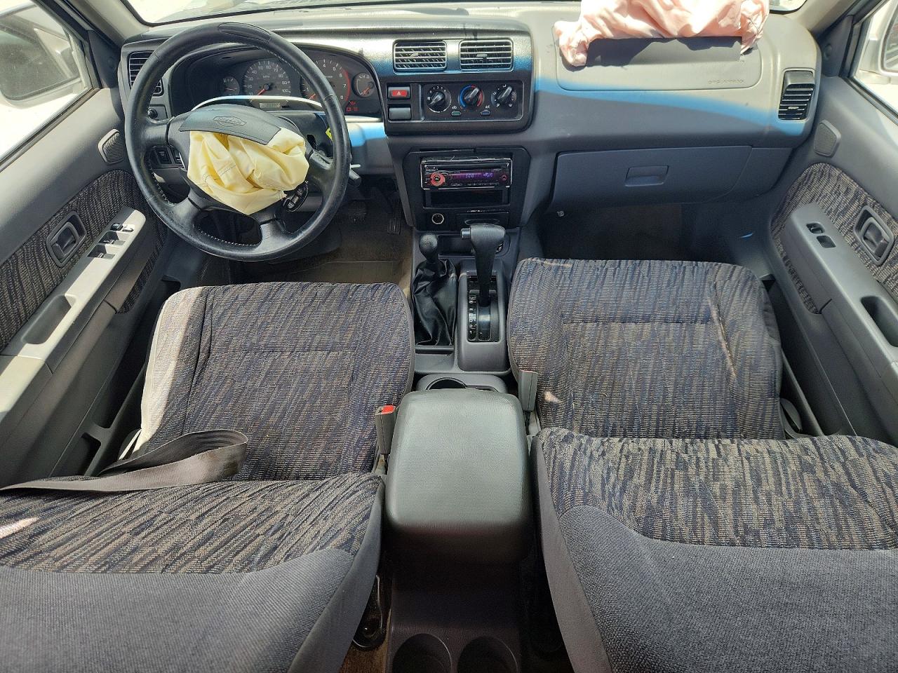 2000 Nissan Frontier Xe Silver vin: 1N6ED27Y6YC375609