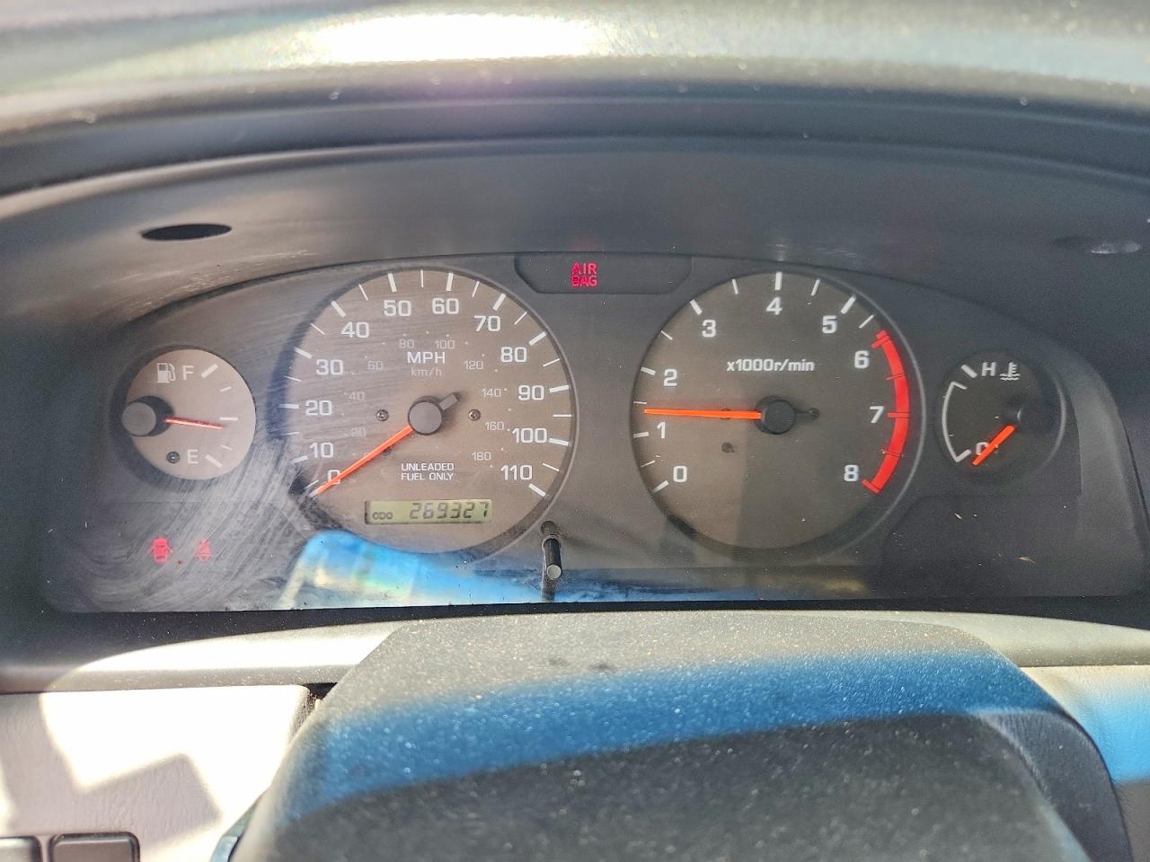 2000 Nissan Frontier Xe Silver vin: 1N6ED27Y6YC375609