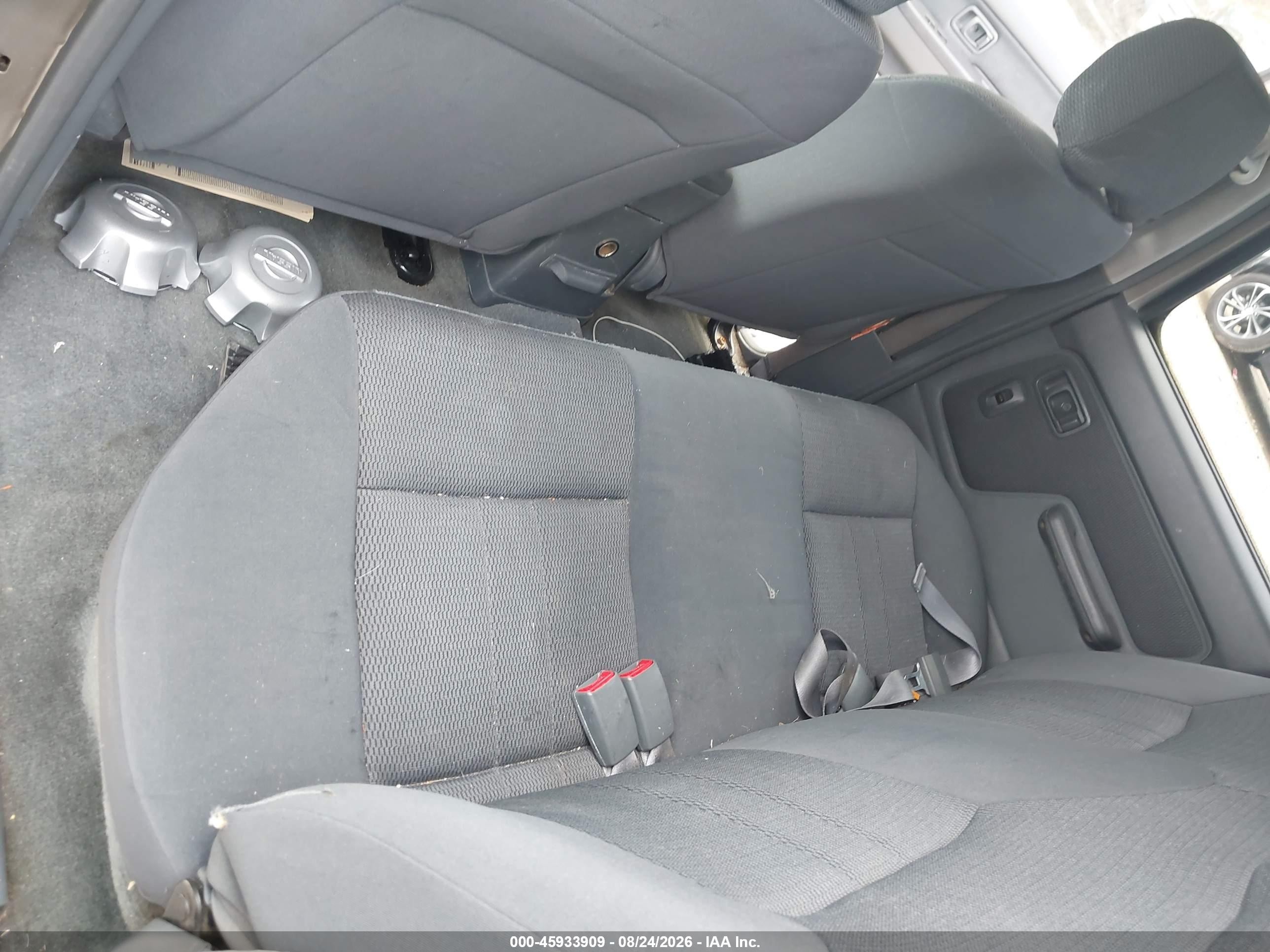 2004 Nissan Frontier Xe-v6 Beige vin: 1N6ED27Y74C423497