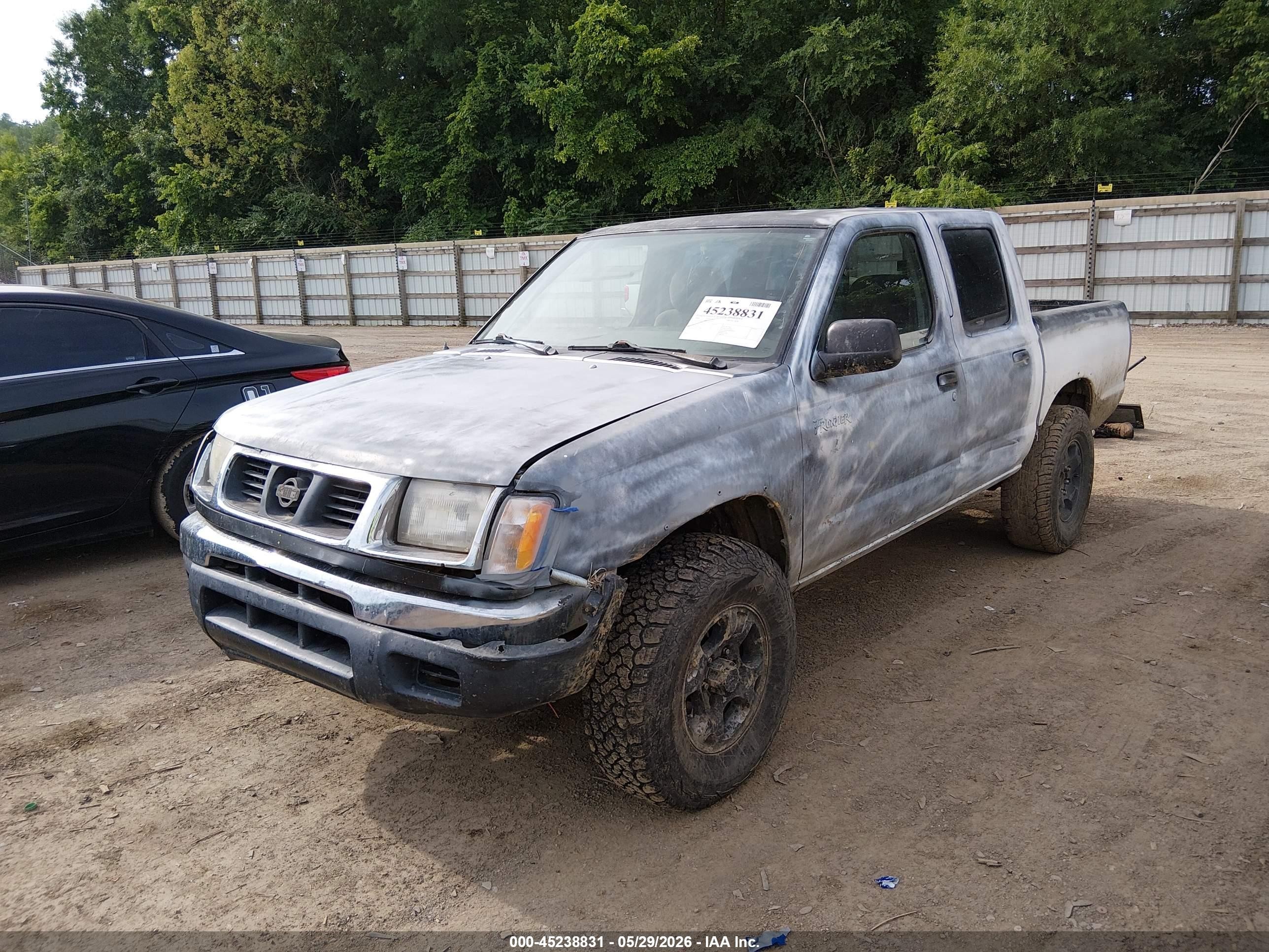 2000 Nissan Frontier Se-v6/xe-v6 Silver vin: 1N6ED27Y8YC343552