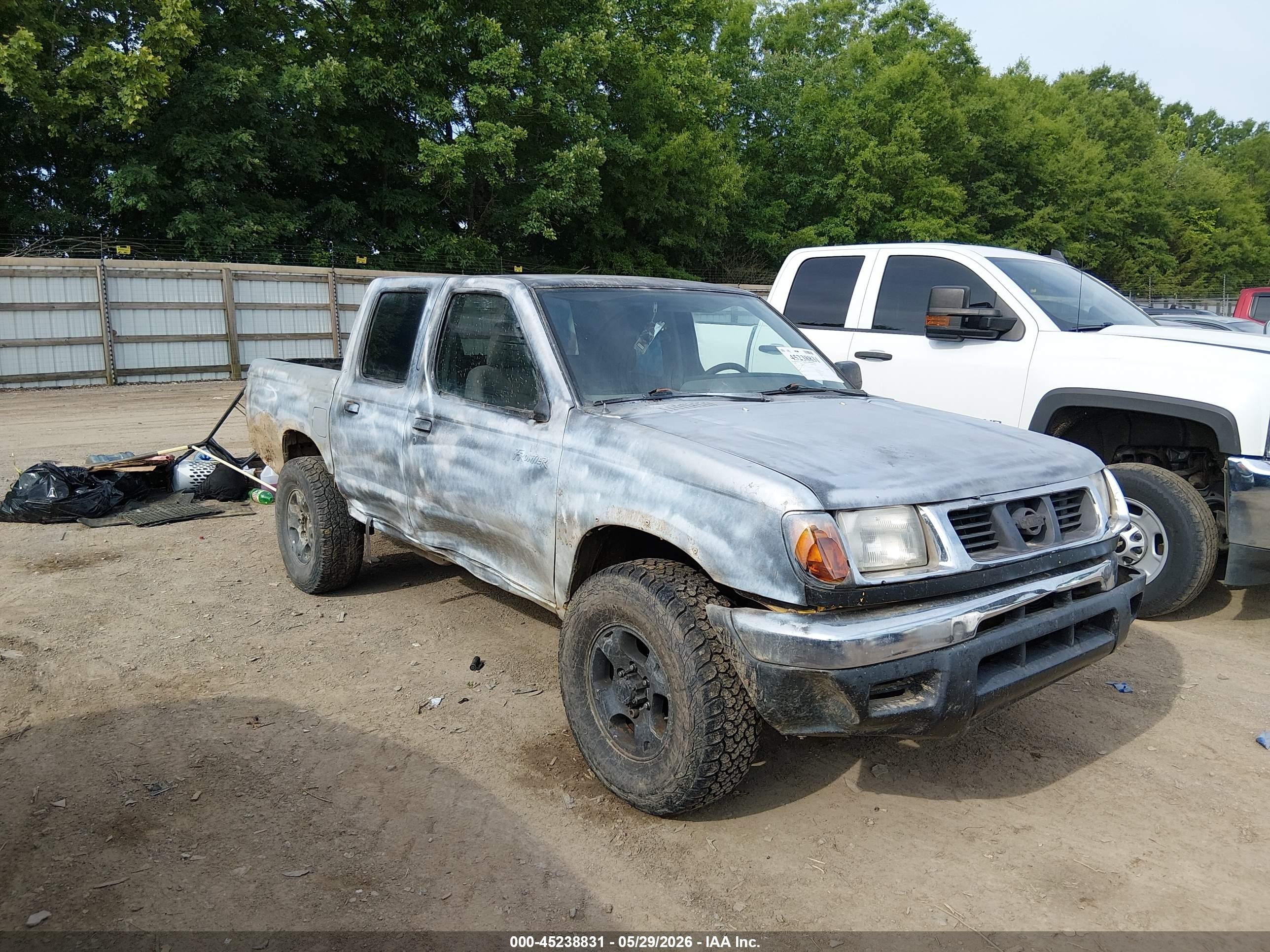 2000 Nissan Frontier Se-v6/xe-v6 Silver vin: 1N6ED27Y8YC343552