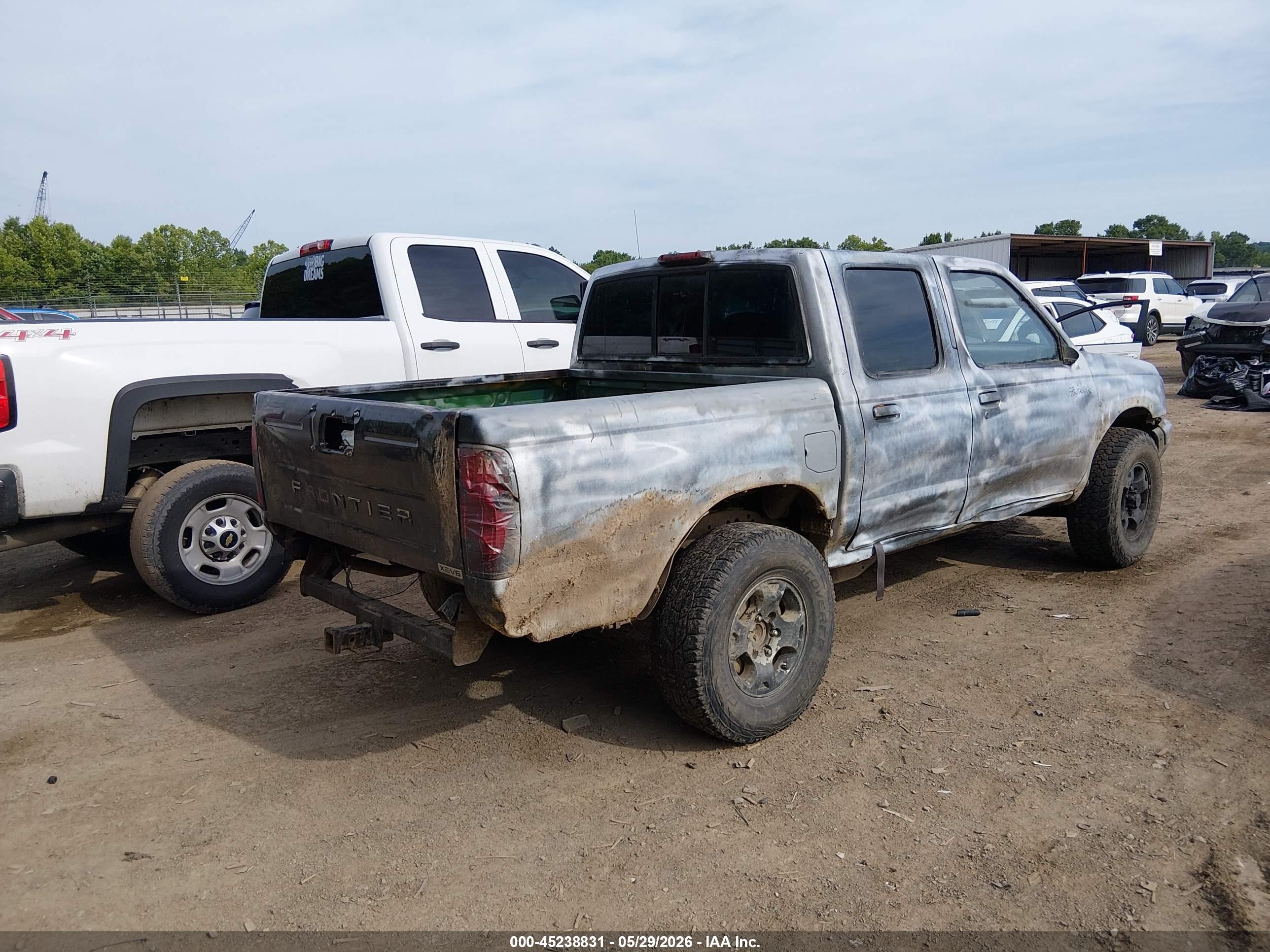 2000 Nissan Frontier Se-v6/xe-v6 Silver vin: 1N6ED27Y8YC343552