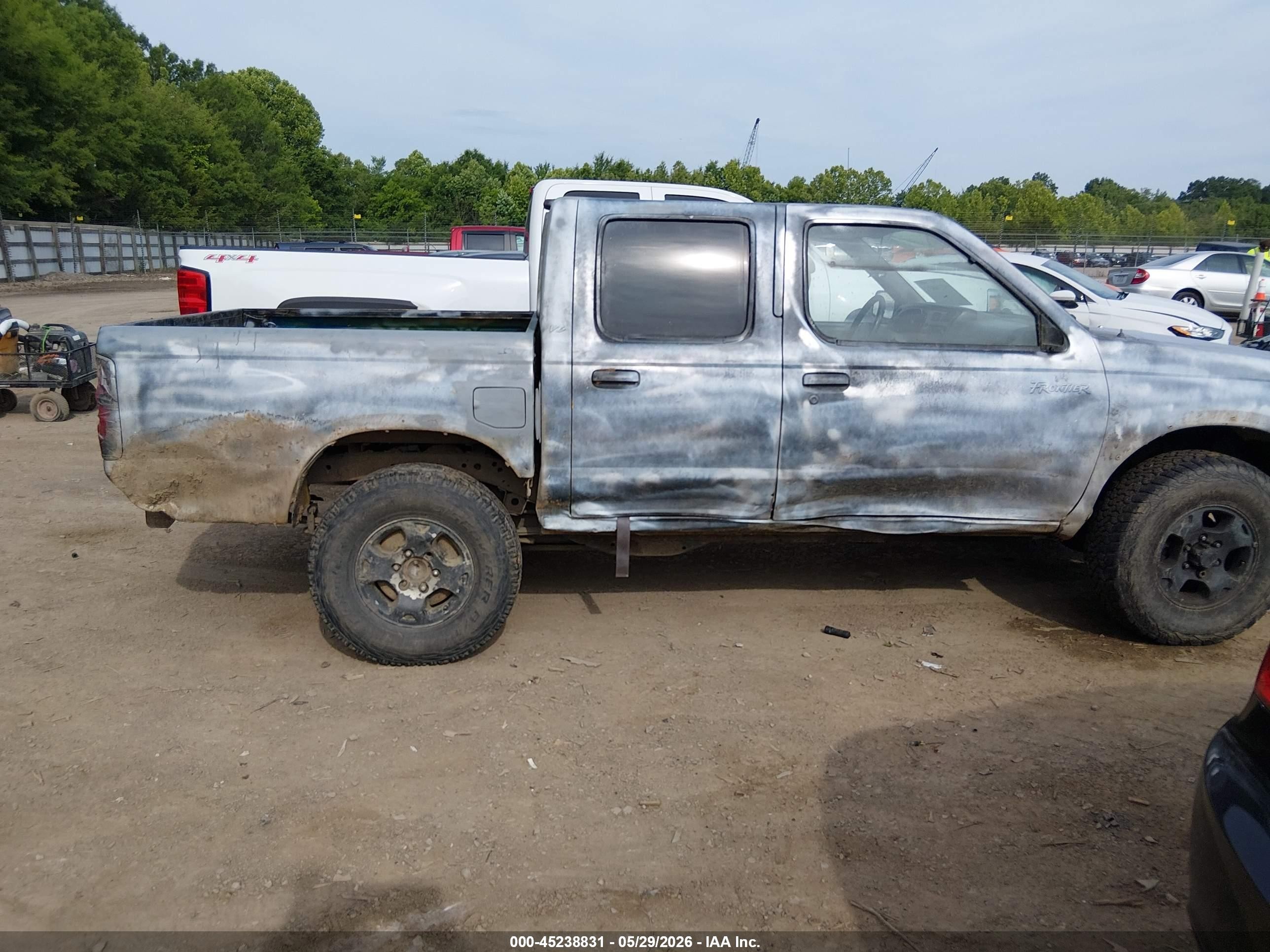 2000 Nissan Frontier Se-v6/xe-v6 Silver vin: 1N6ED27Y8YC343552