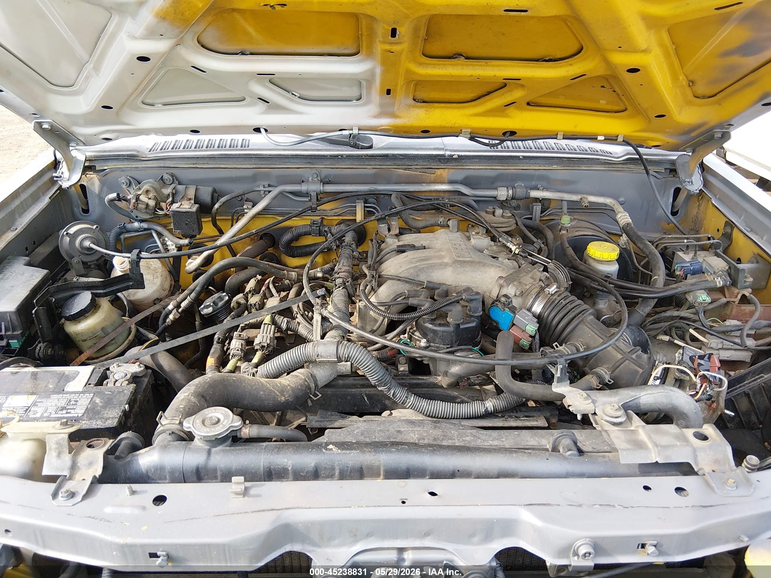 2000 Nissan Frontier Se-v6/xe-v6 Silver vin: 1N6ED27Y8YC343552