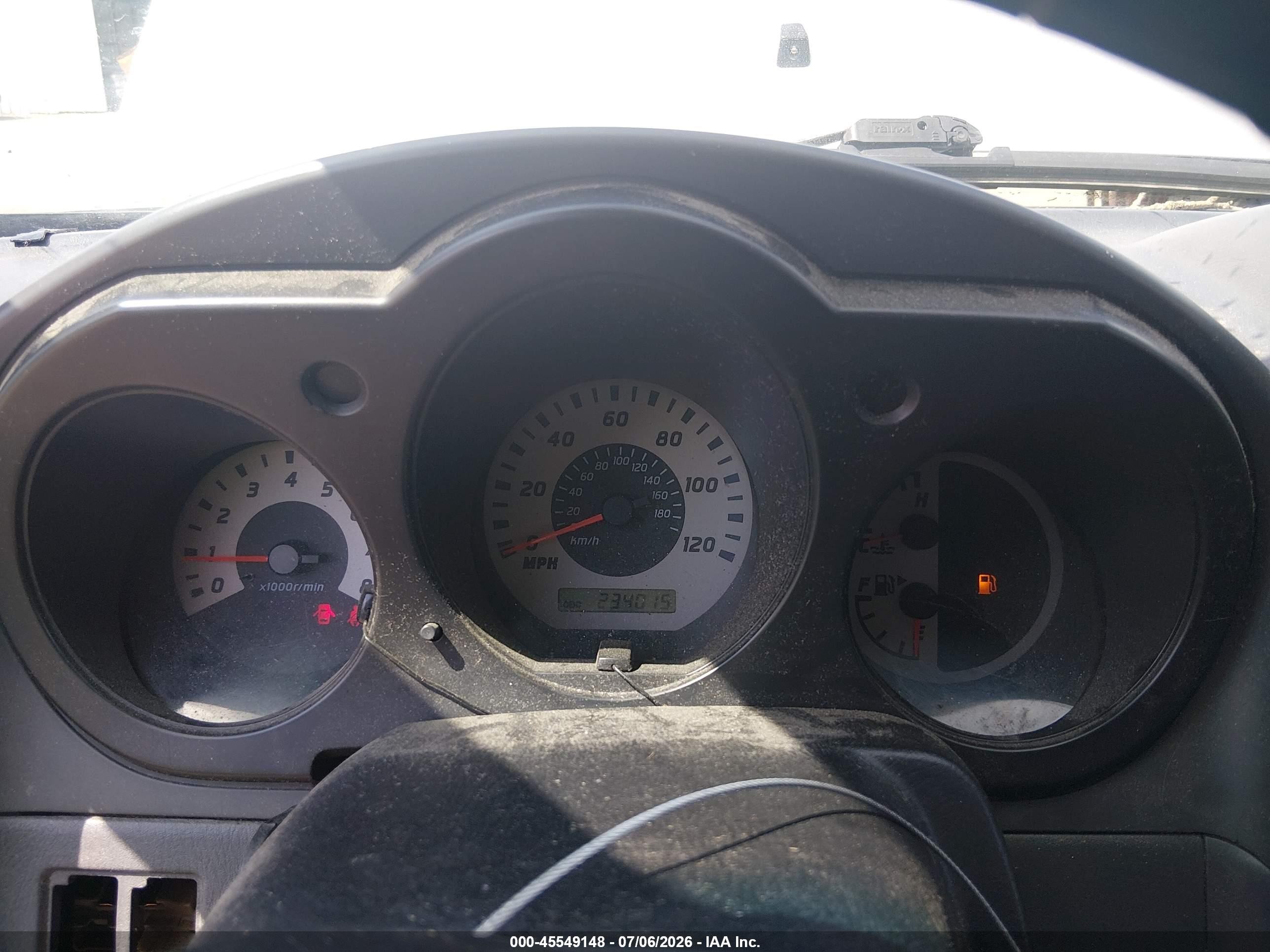 2004 Nissan Frontier Xe-v6 Silver vin: 1N6ED27YX4C424899