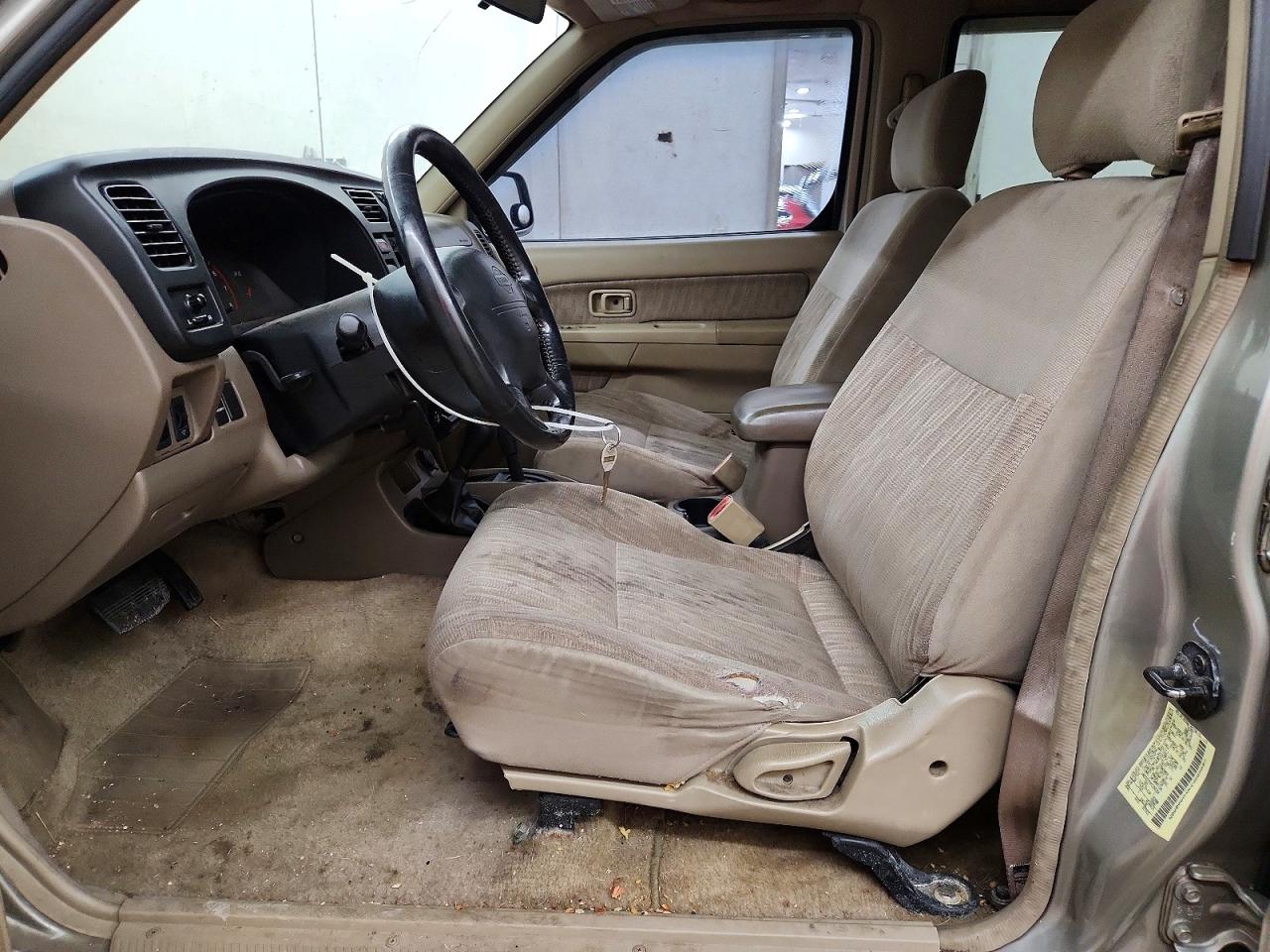 2000 Nissan Frontier Xe Beige vin: 1N6ED27YXYC356352