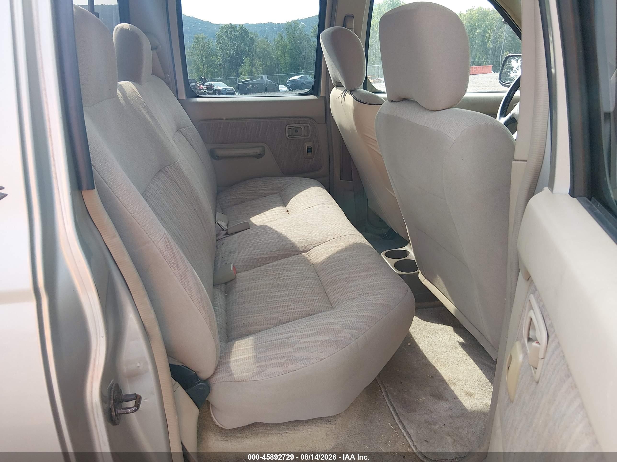 2000 Nissan Frontier Se-v6/xe-v6 Бежевый vin: 1N6ED27YXYC392882