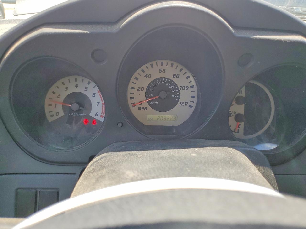 2004 Nissan Frontier Crew Cab Xe V6 Серебряный vin: 1N6ED29X04C411759