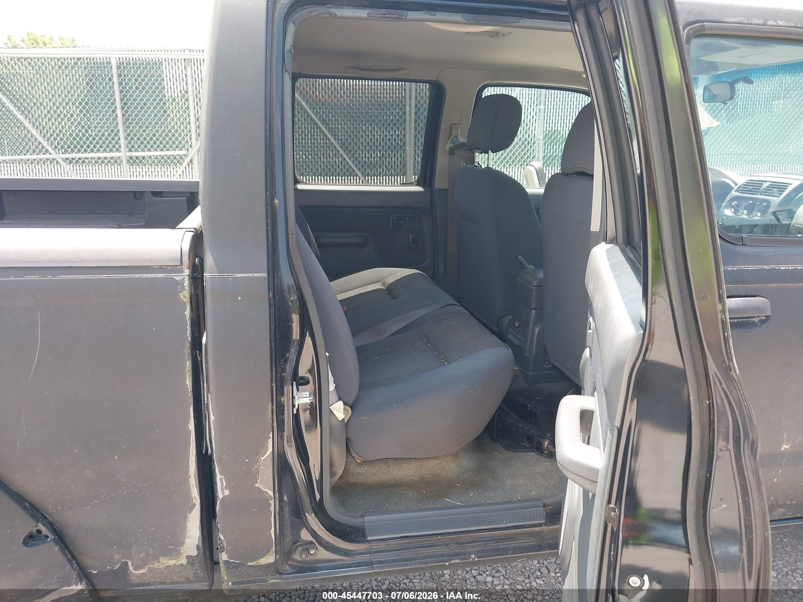 2004 Nissan Frontier Xe-v6 Черный vin: 1N6ED29X14C478211