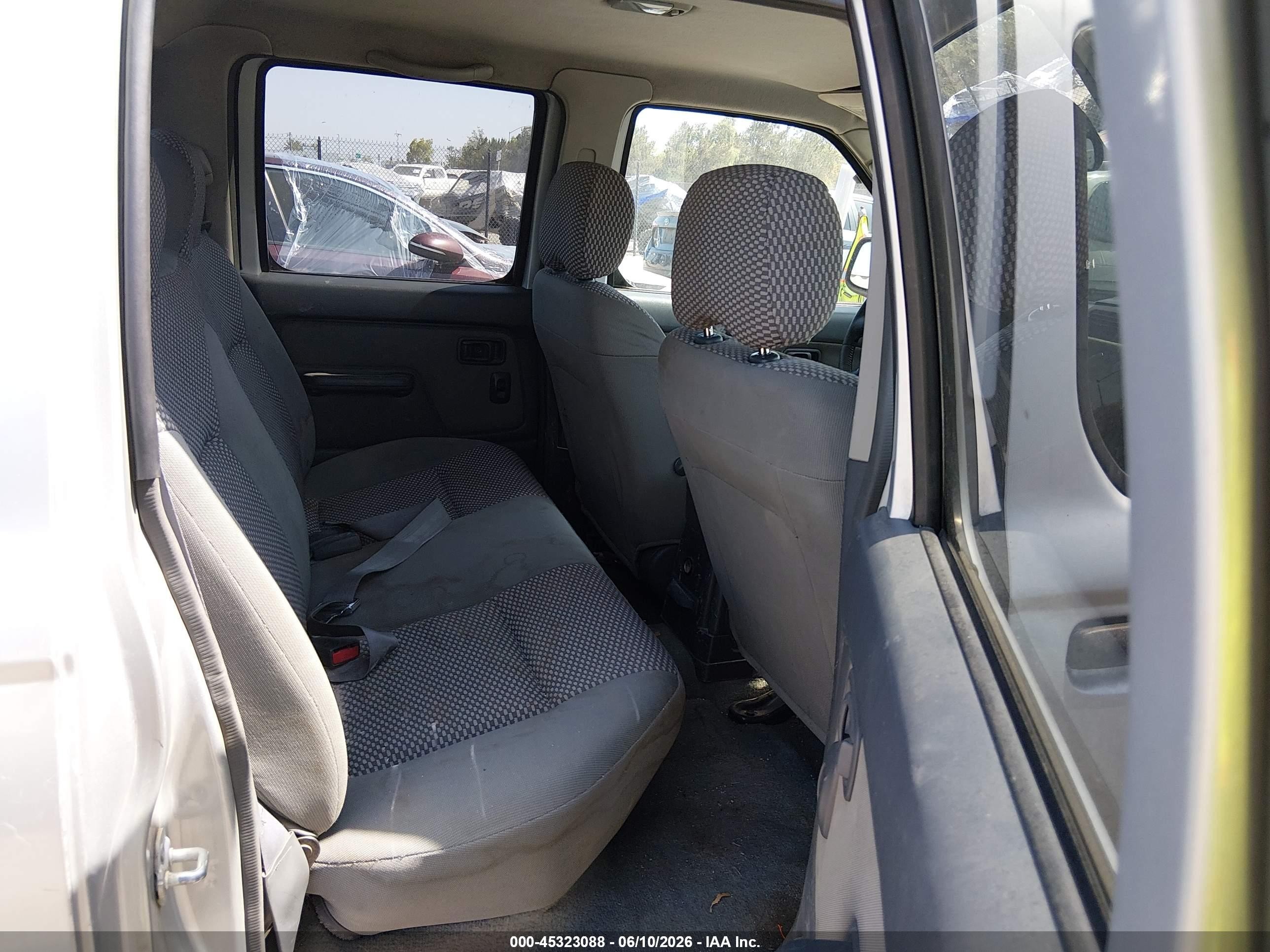 2003 Nissan Frontier Se-v6 Silver vin: 1N6ED29X23C449623