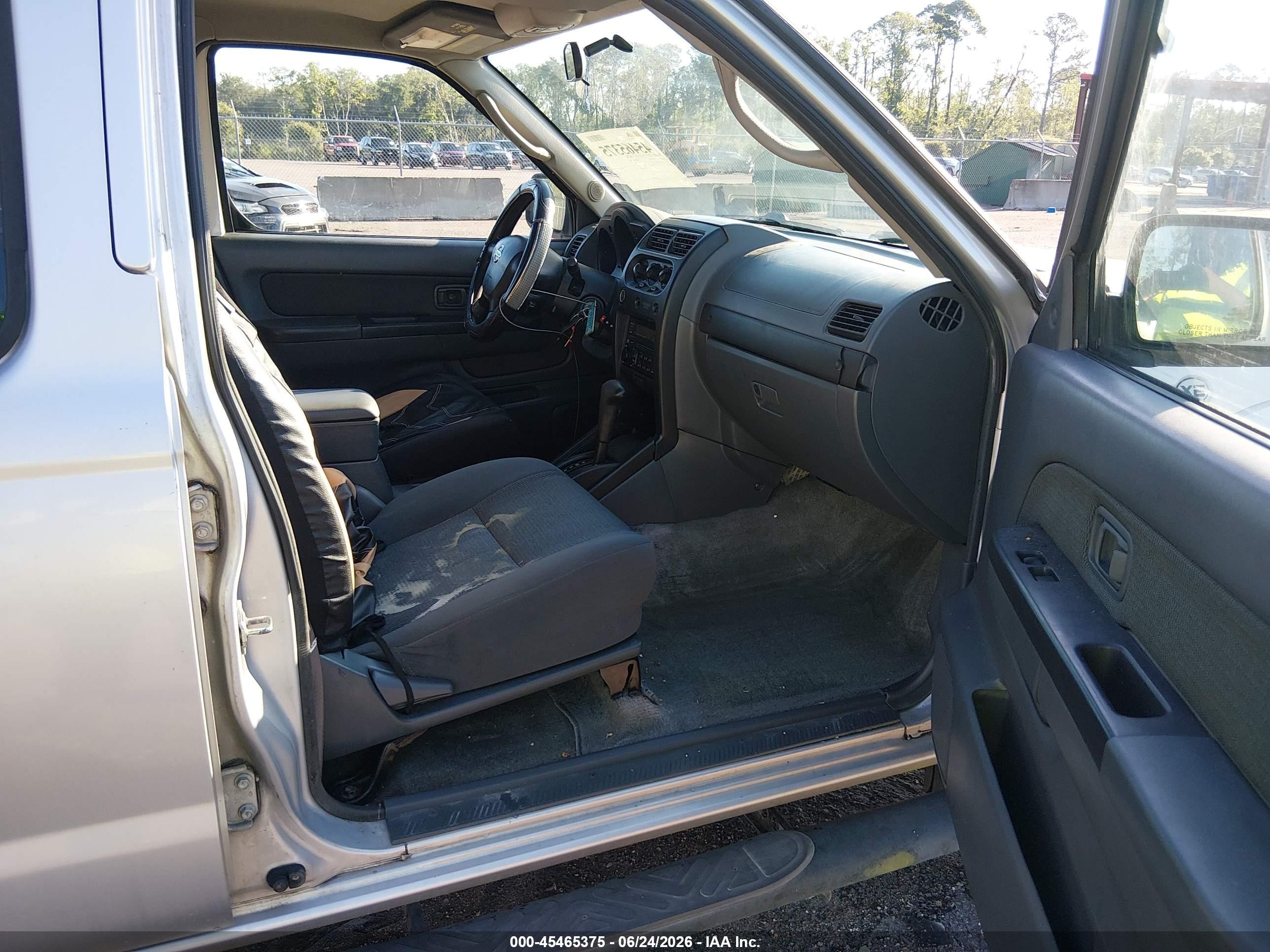 2004 Nissan Frontier Xe-v6 Silver vin: 1N6ED29X34C441080