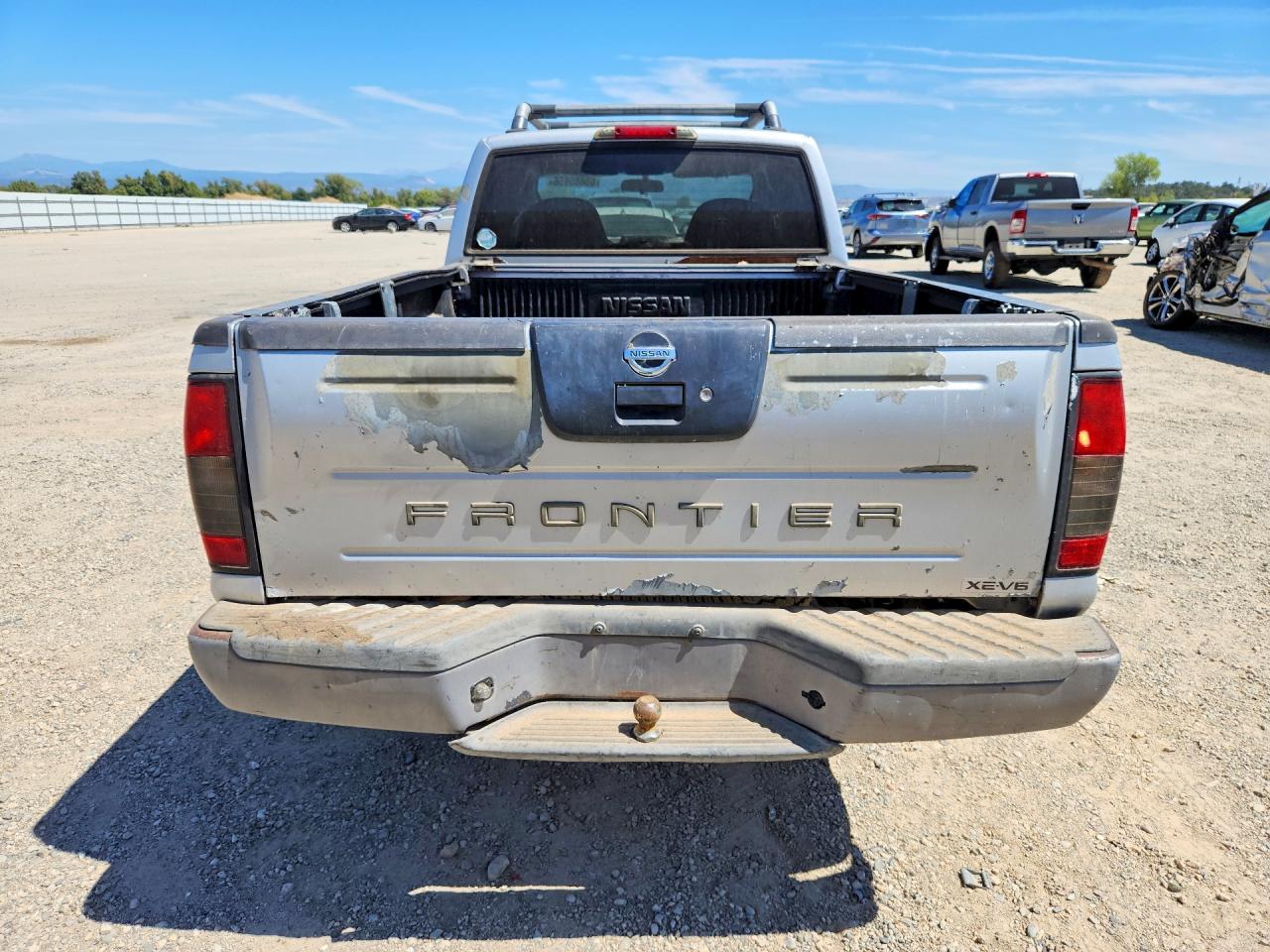 2004 Nissan Frontier Xe-v6 Silver vin: 1N6ED29X34C458820