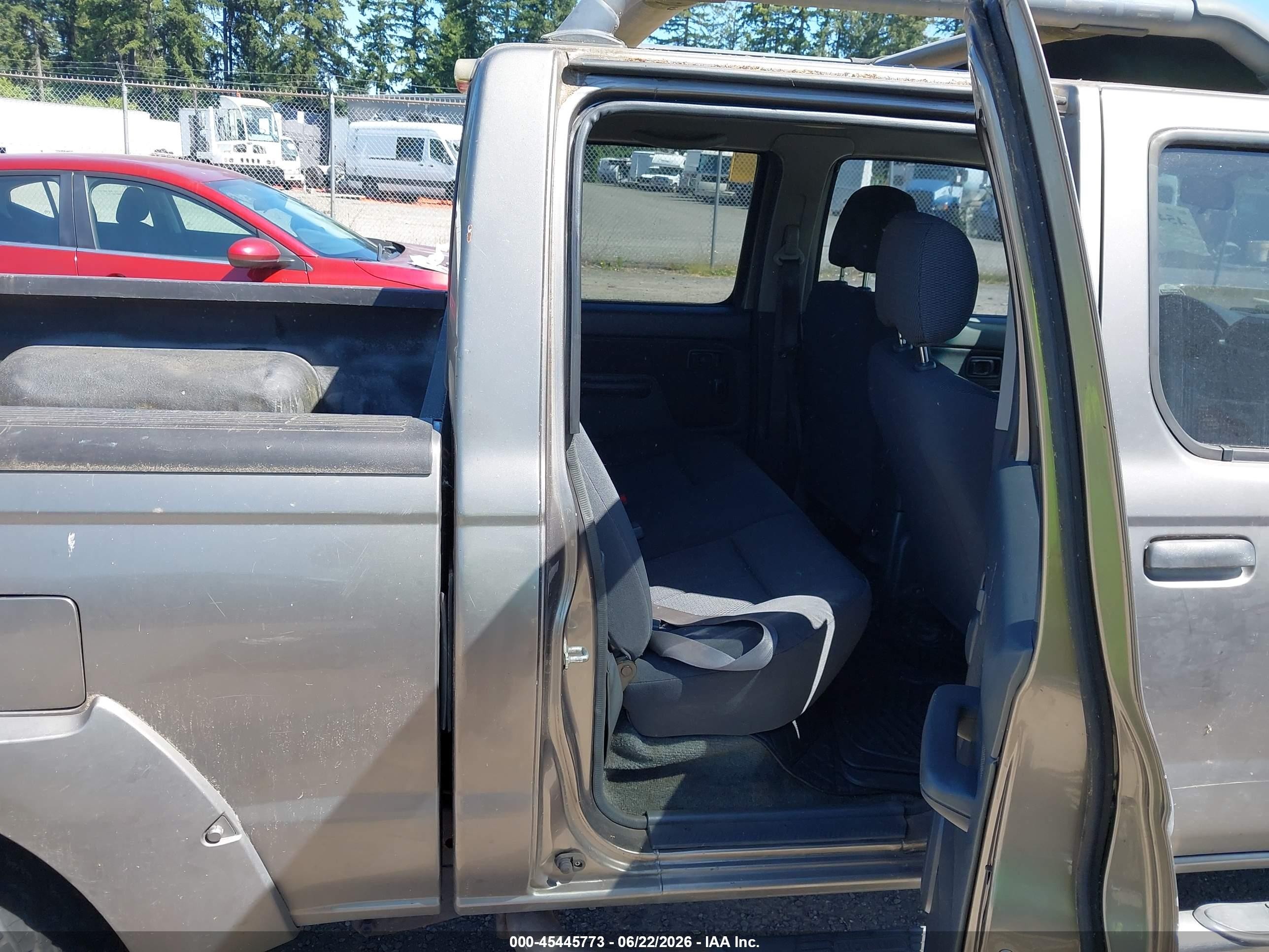 2004 Nissan Frontier Xe-v6 Gray vin: 1N6ED29X34C464164