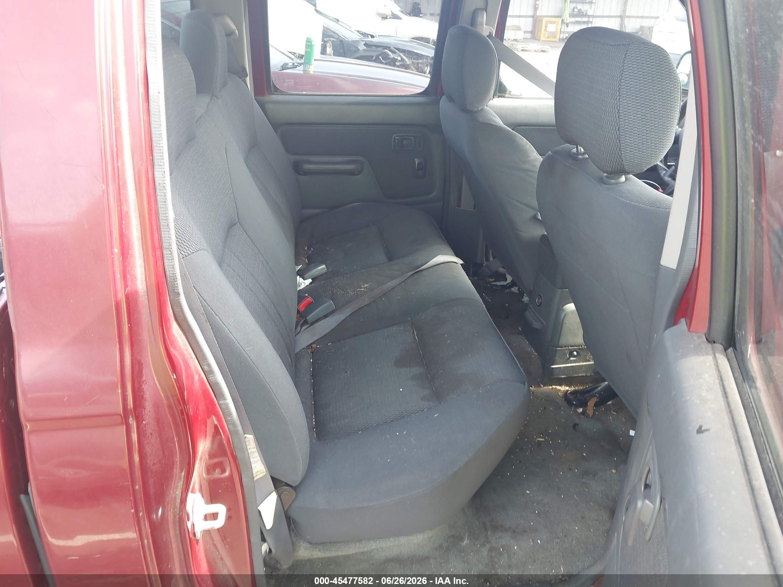 2004 Nissan Frontier Xe-v6 Burgundy vin: 1N6ED29X44C402238