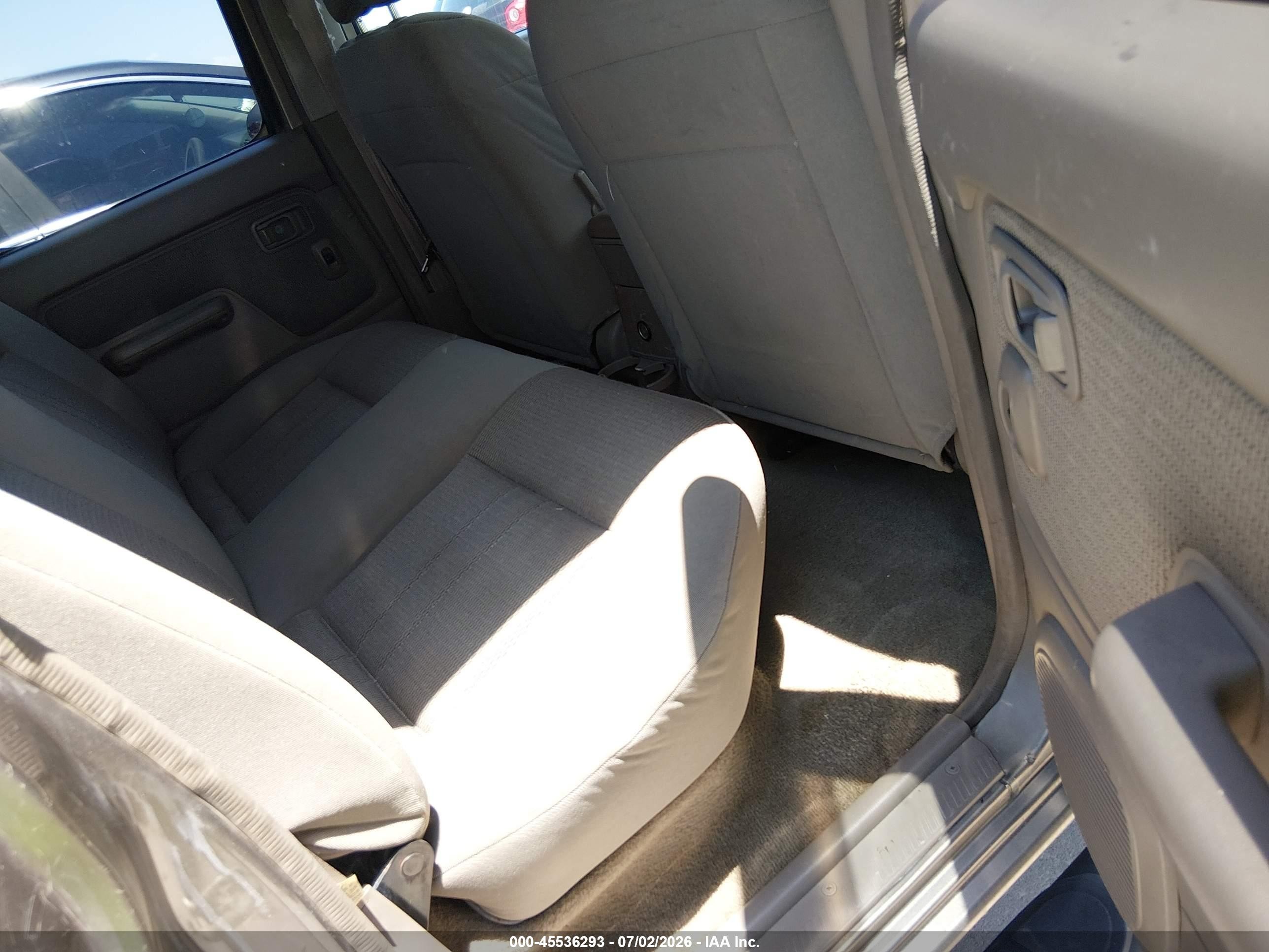 2003 Nissan Frontier Xe-v6 Beige vin: 1N6ED29X63C424949