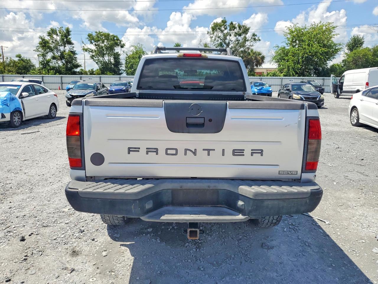 2002 Nissan Frontier Xe-v6 Серебряный vin: 1N6ED29X92C382873