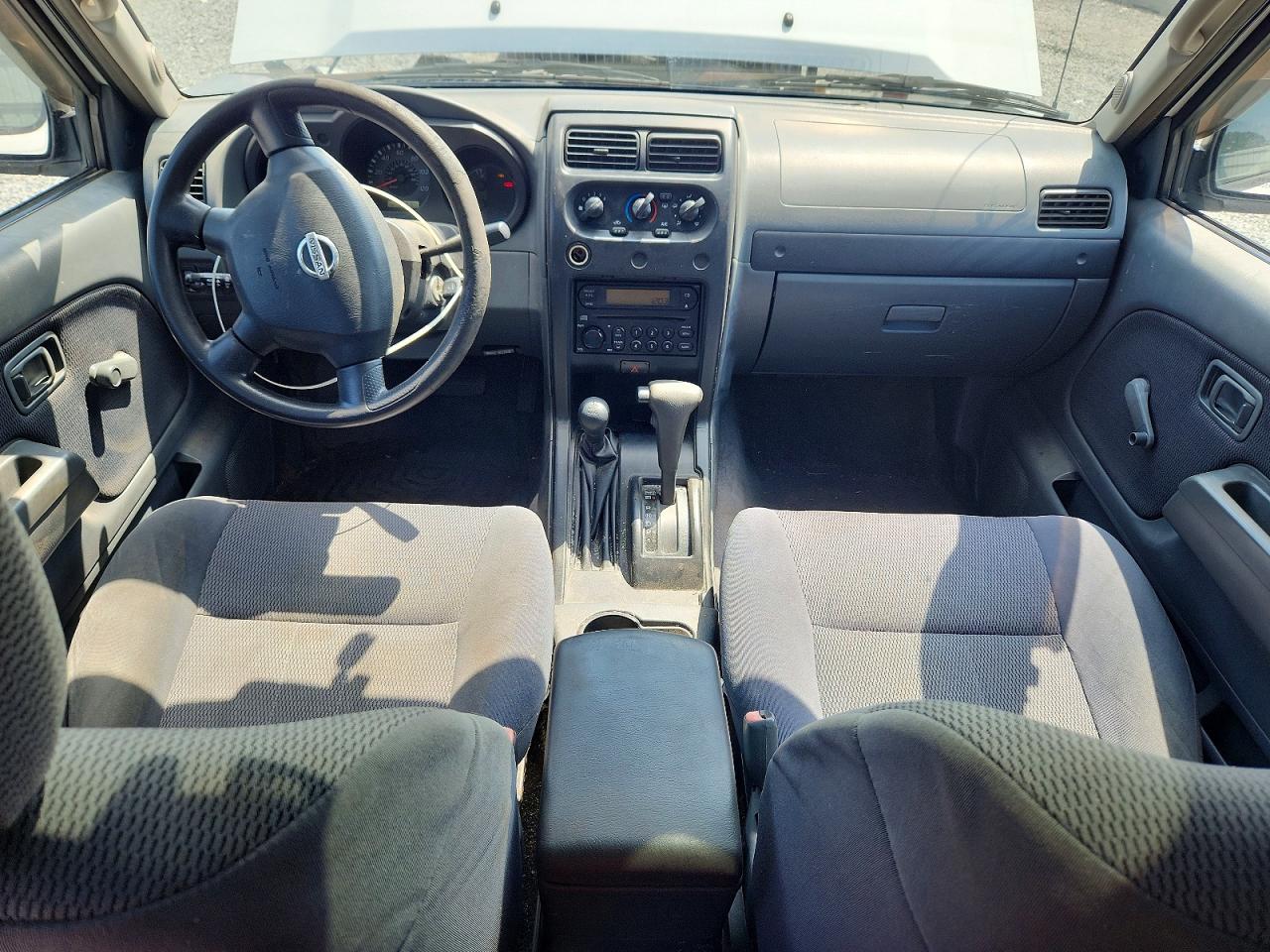 2002 Nissan Frontier Utility Trailer White vin: 1N6ED29Y82C372943