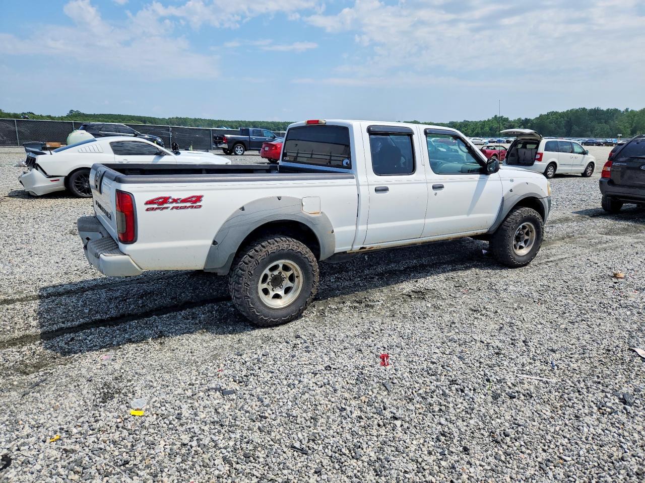 2002 Nissan Frontier Utility Trailer White vin: 1N6ED29Y82C372943