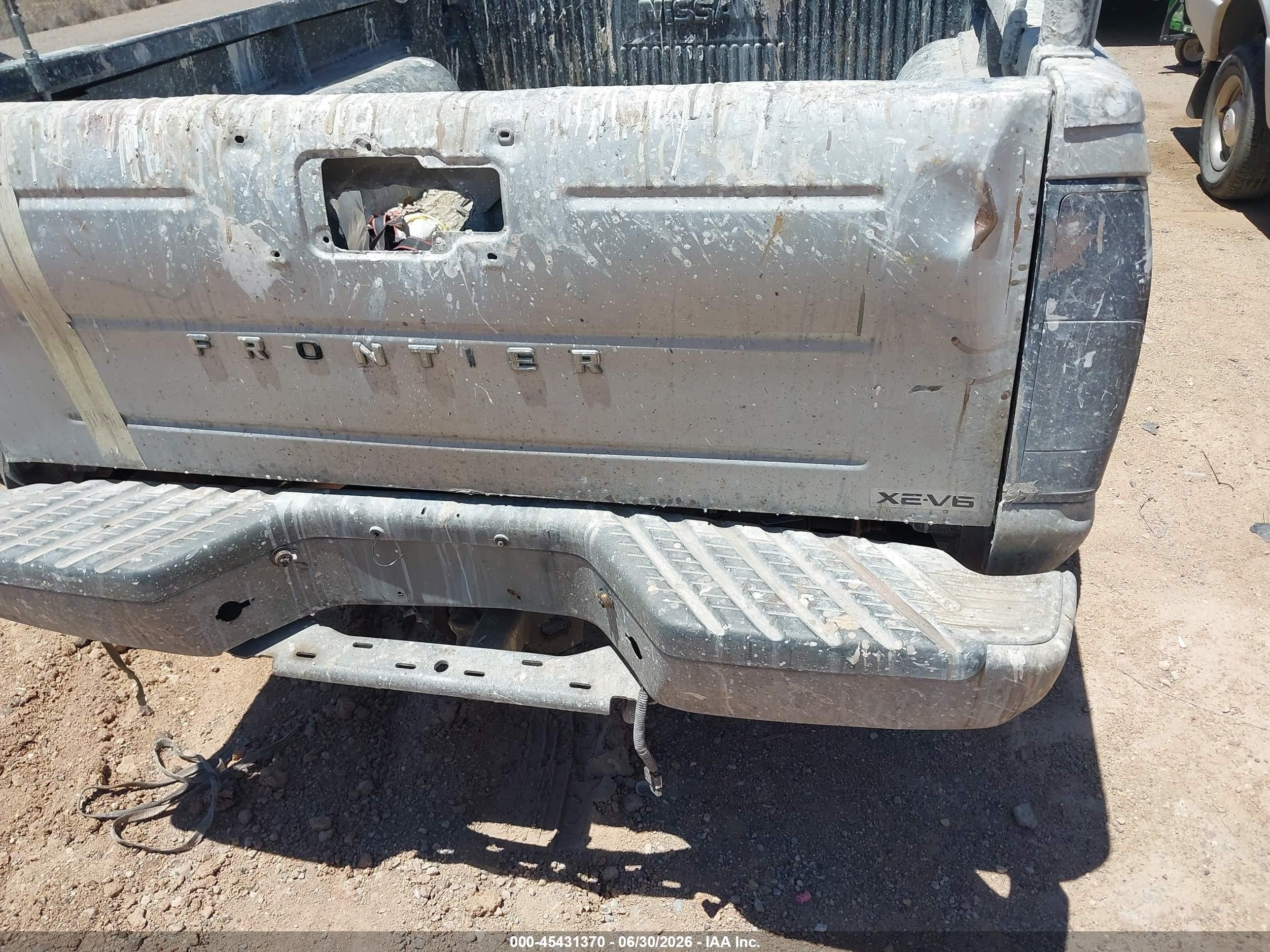 2004 Nissan Frontier Xe-v6 Silver vin: 1N6ED29Y94C415222