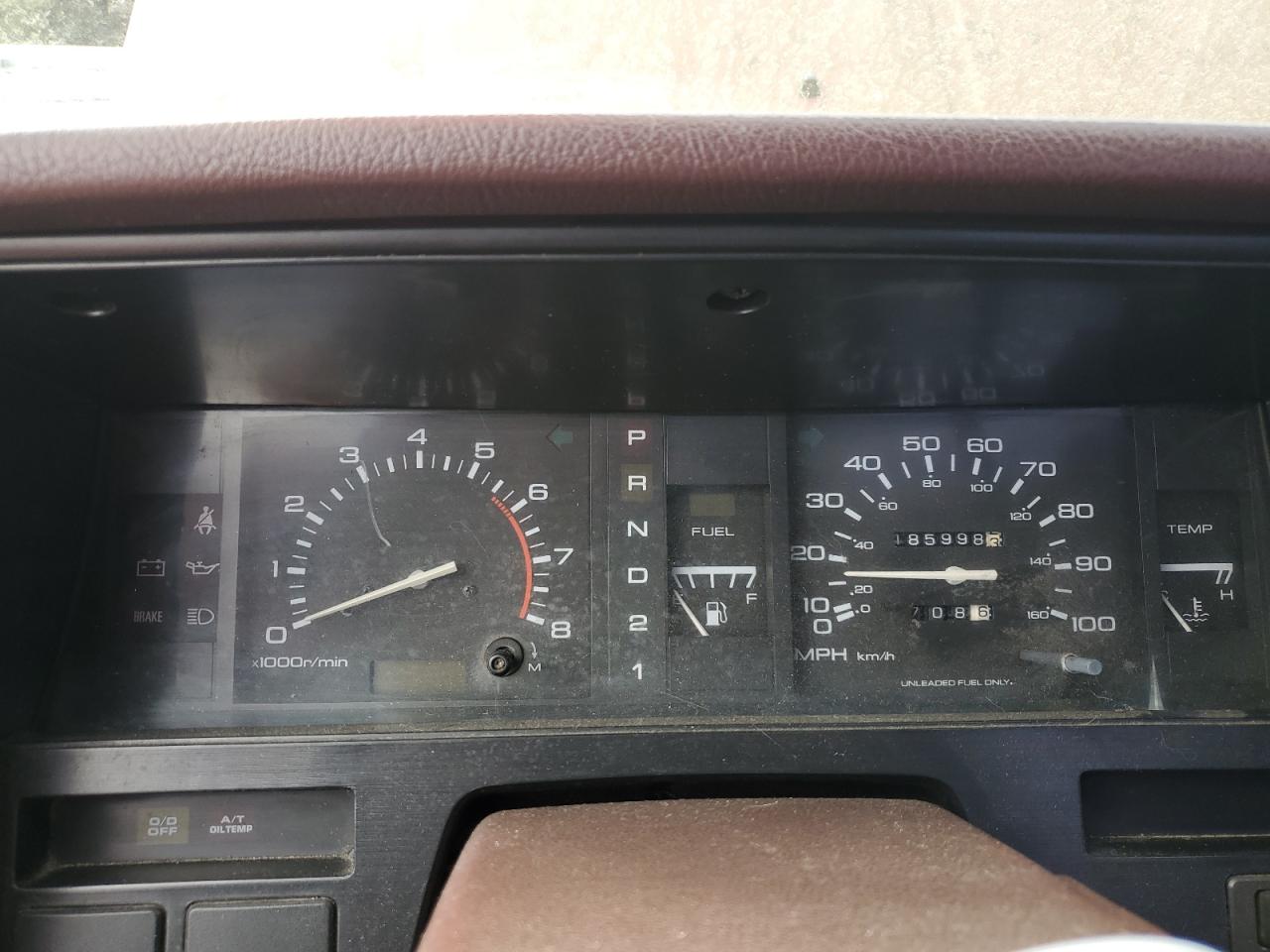 1990 Nissan D21 Short Bed Burgundy vin: 1N6HD11Y8LC366791