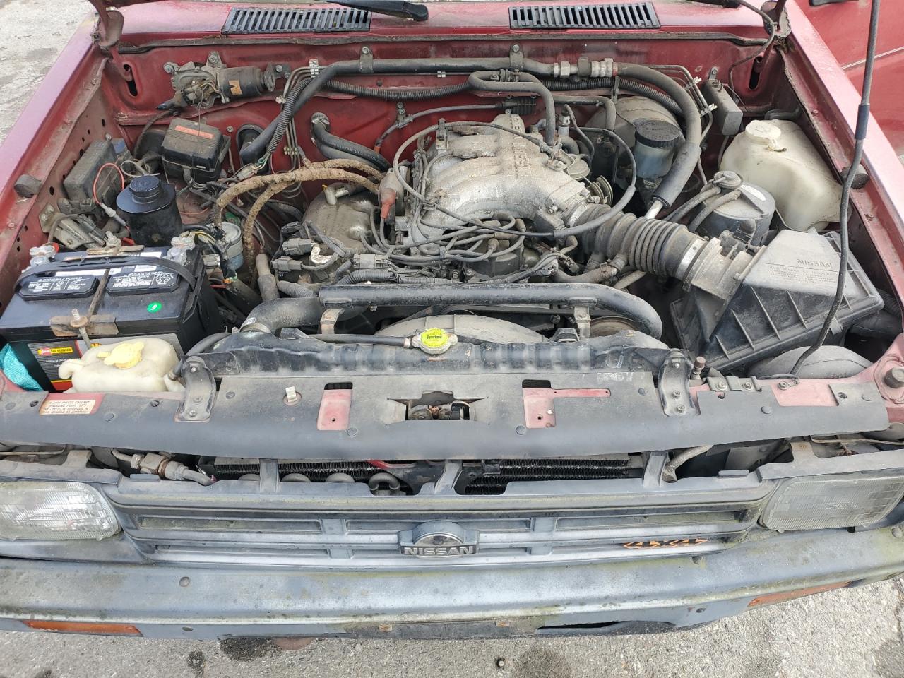 1990 Nissan D21 Short Bed Burgundy vin: 1N6HD11Y8LC366791